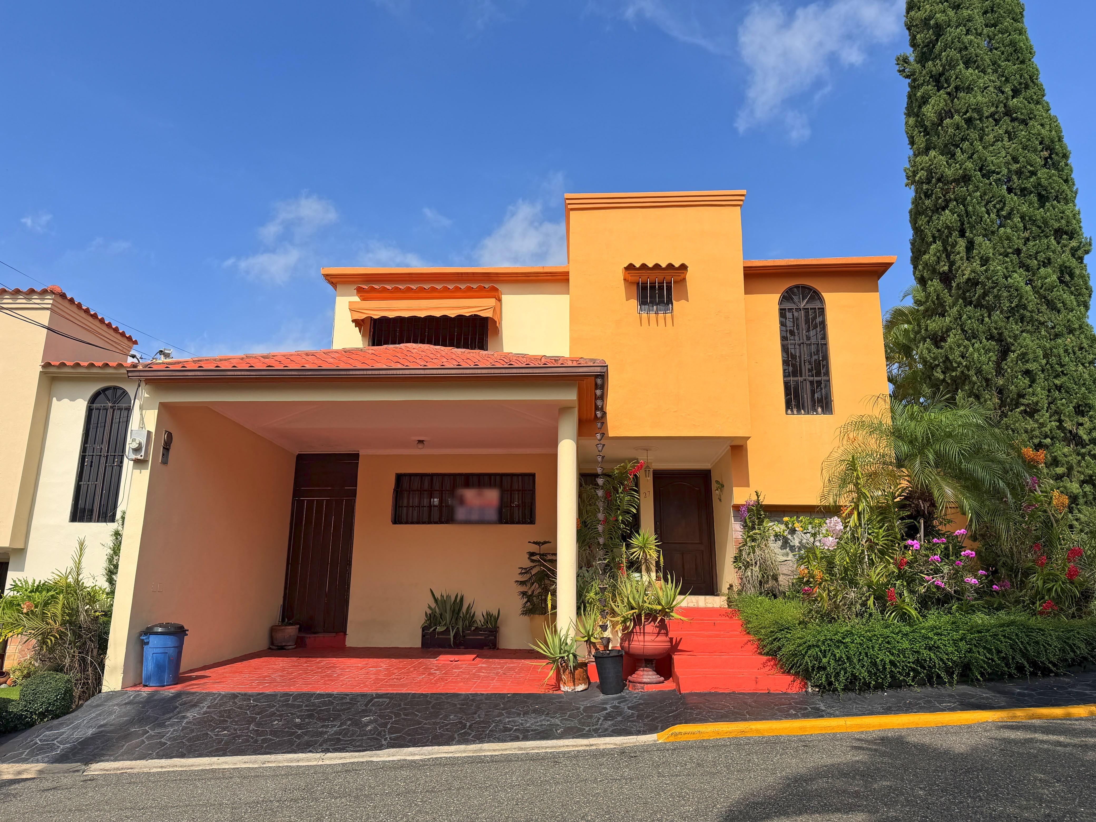 HERMOSA CASA EN ARROYO HONDO II