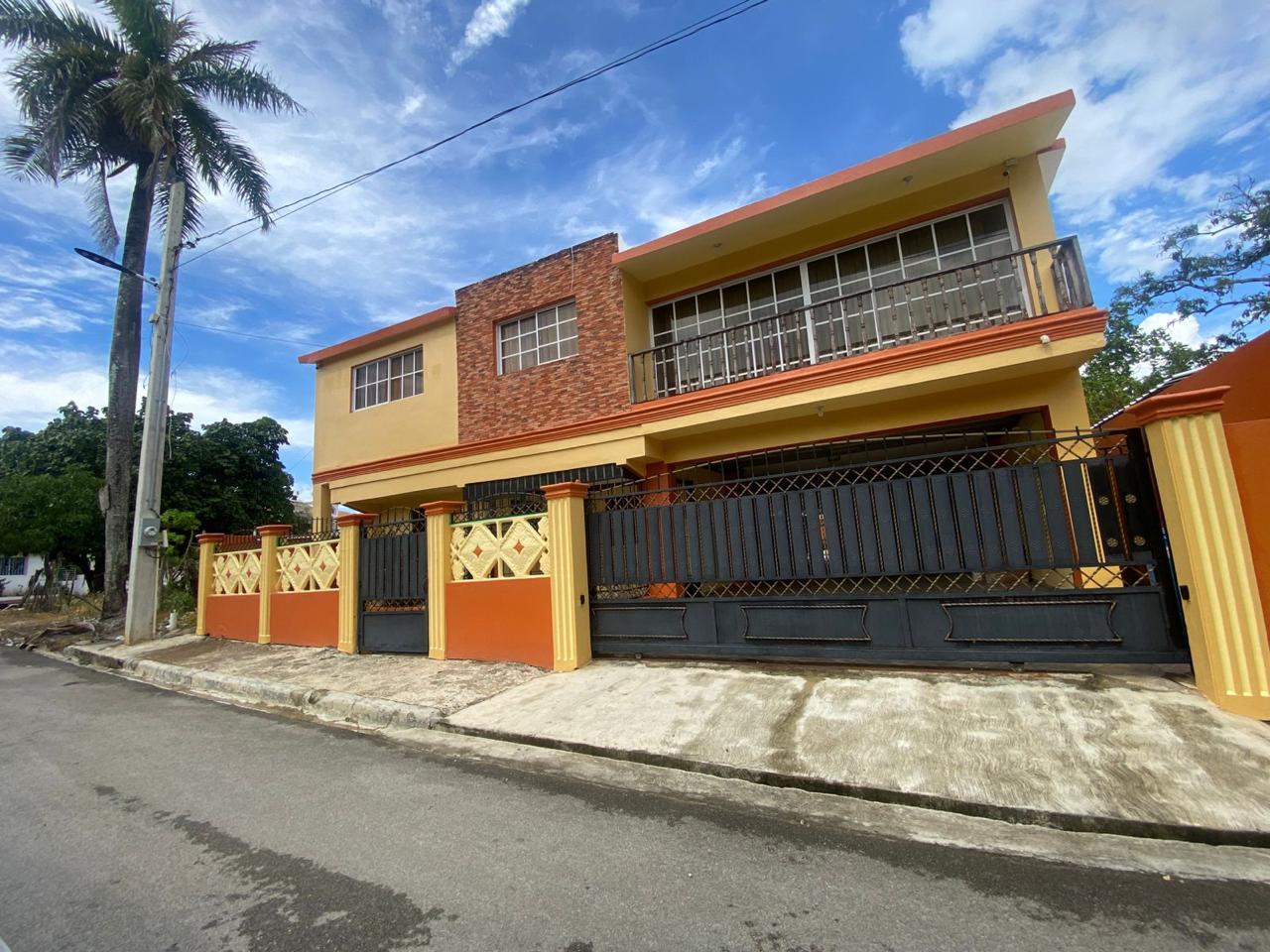 Hermosa villa en cabrera