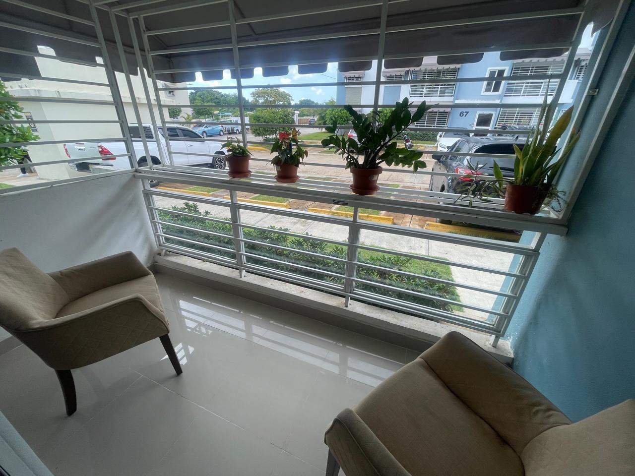 Apartamento en Venta en Altos de la Colombia, Pantoja | 3 Habitaciones | RD$6,950,000 Primer nivel