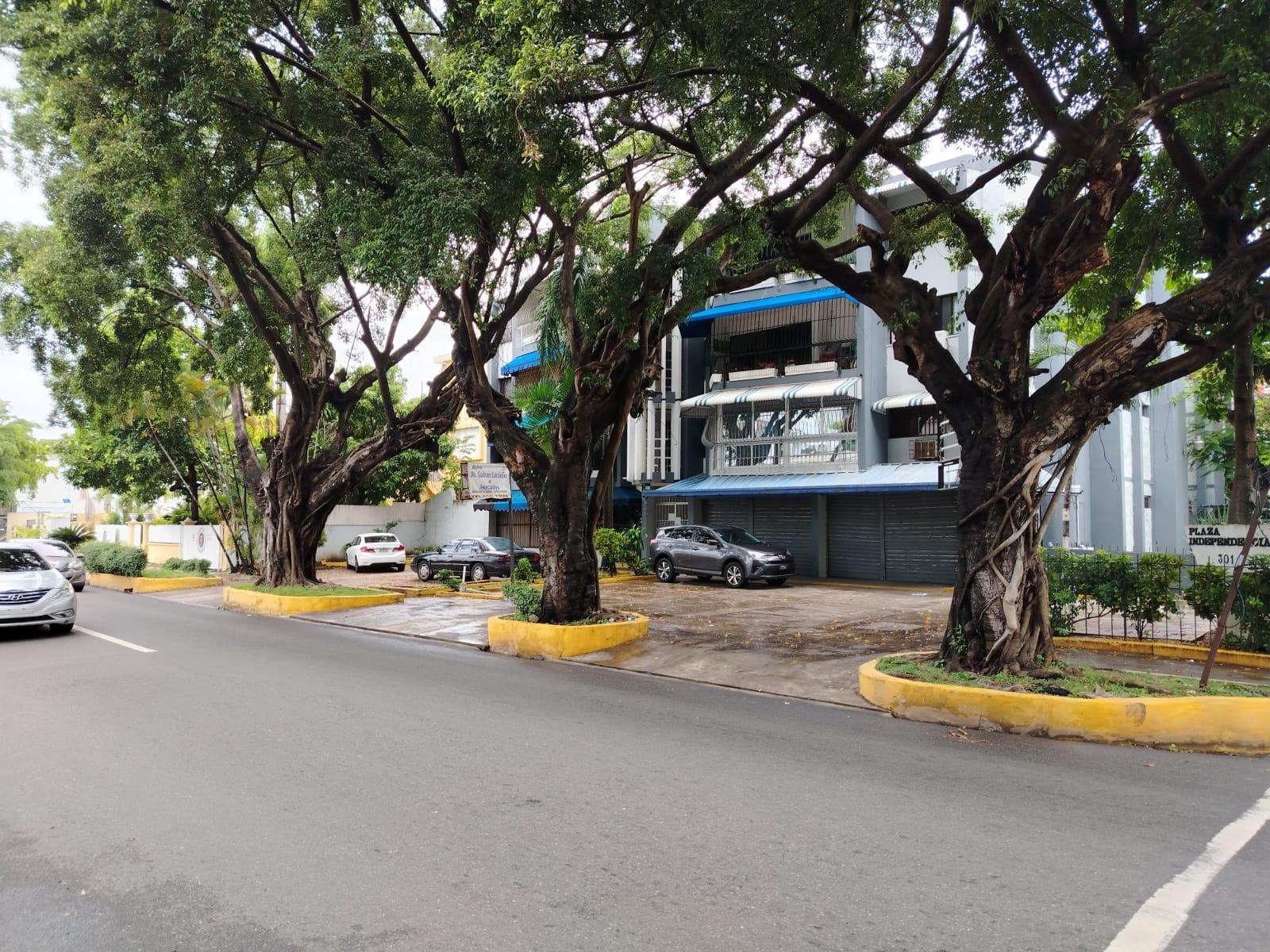 Commercial space in Gazcue