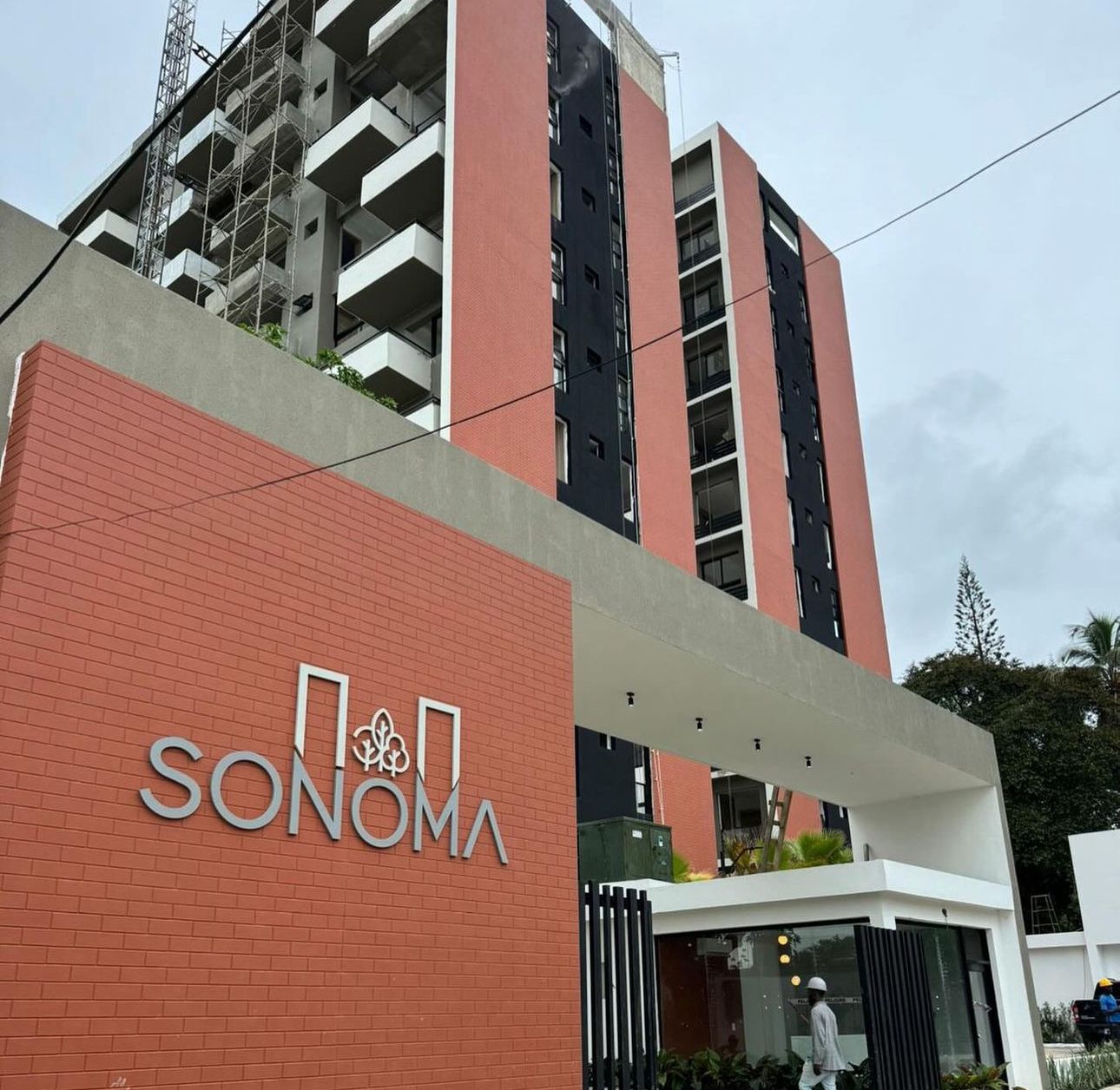 APARTAMENTOS EN TORRE EN LA HISPANOAMERICANA,SANTIAGO,R.D.