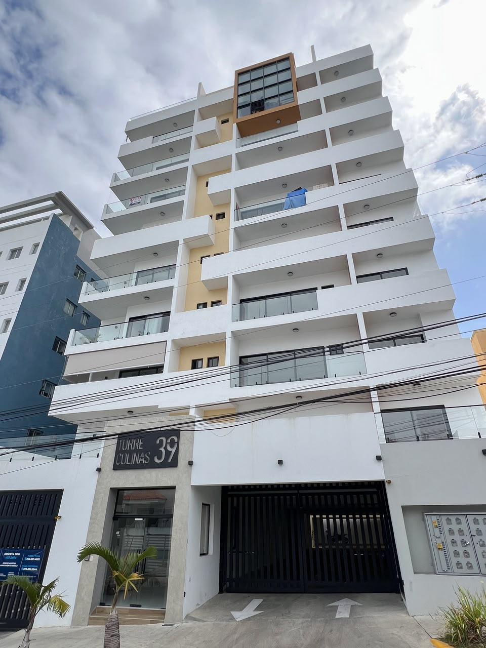 Apartamento en Alquiler en Colinas del Arroyo, Santo Domingo | 3 Habitaciones y 2 Parqueos