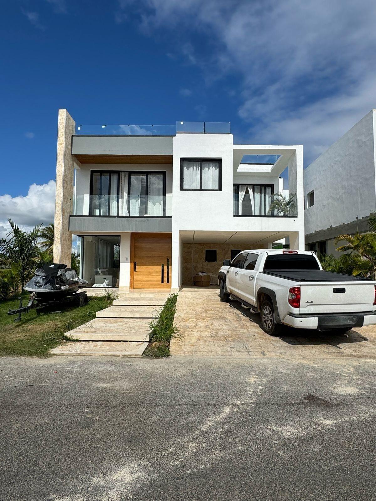 Caribbean Essence: Enjoy Our Villa in Playa Nueva Romana