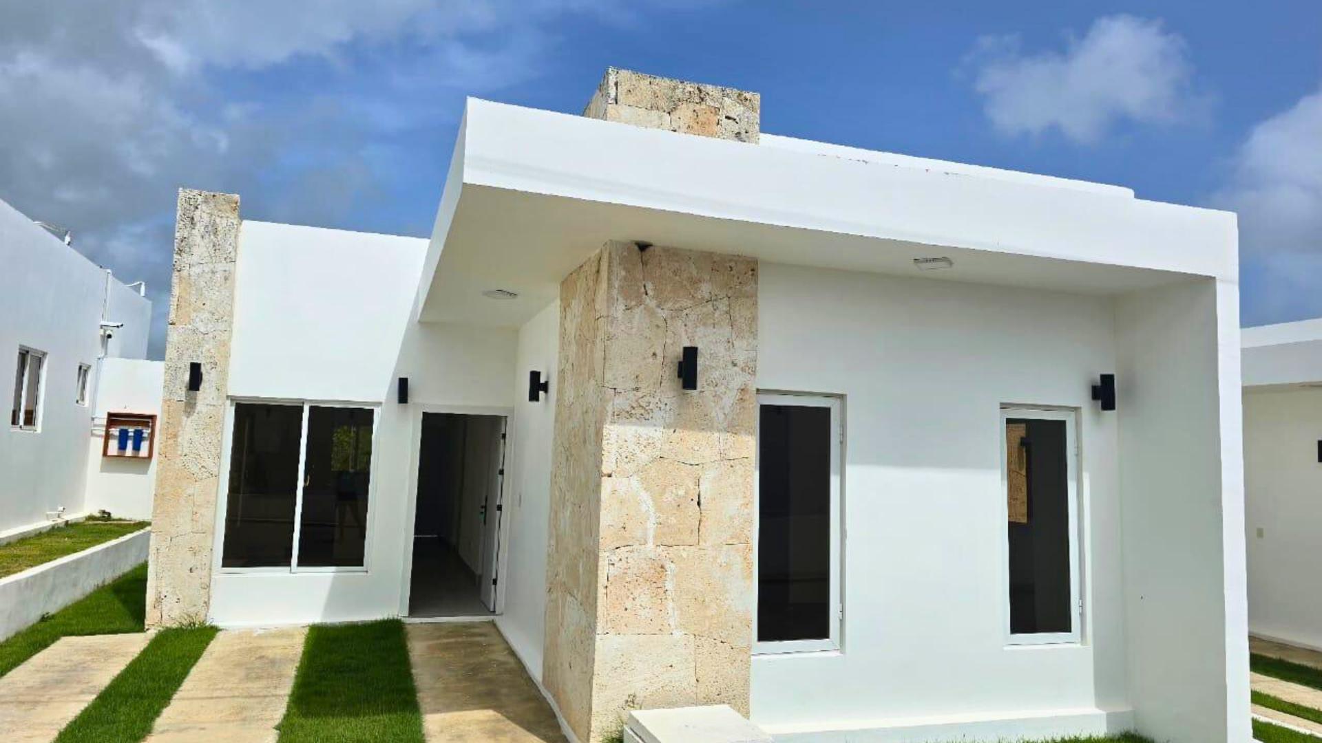 Step Into Comfort: 3-Bedroom Villa in Residencial Crasqui View Macao, Minutes from Macao Beach with Private Pool & Garden