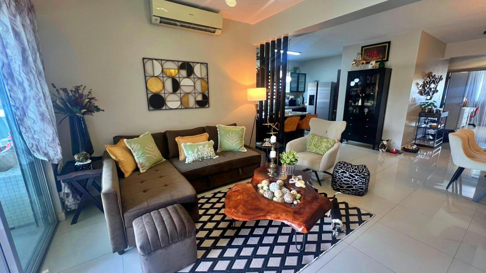 Beautiful Top Floor Apartment, Los Prados