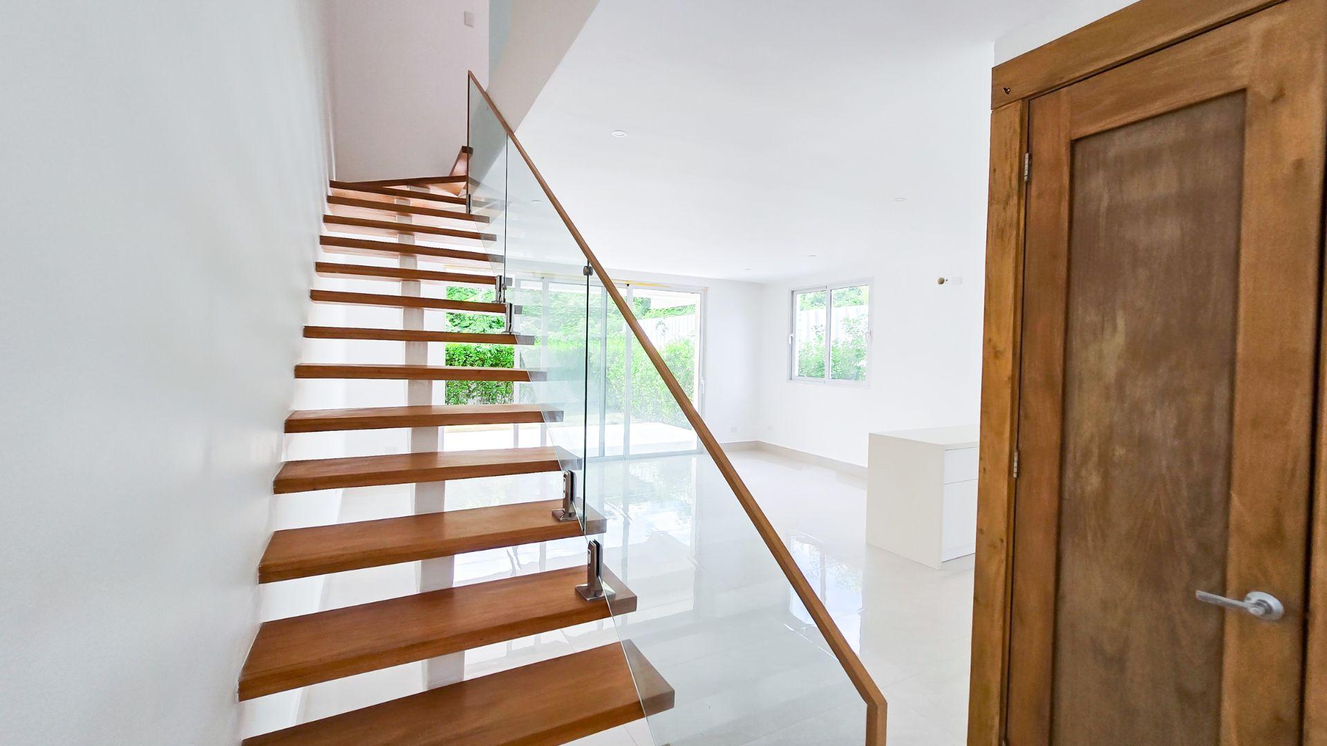 3-Bedroom Townhouse for Sale – Villas Bávaro with Private Beach Access