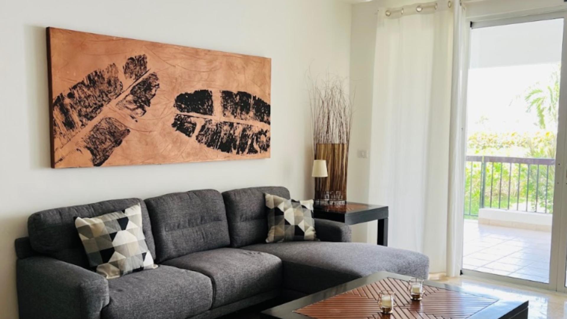 Comfort & Style: 2 Bedrooms, Private backyard, Jacuzzi