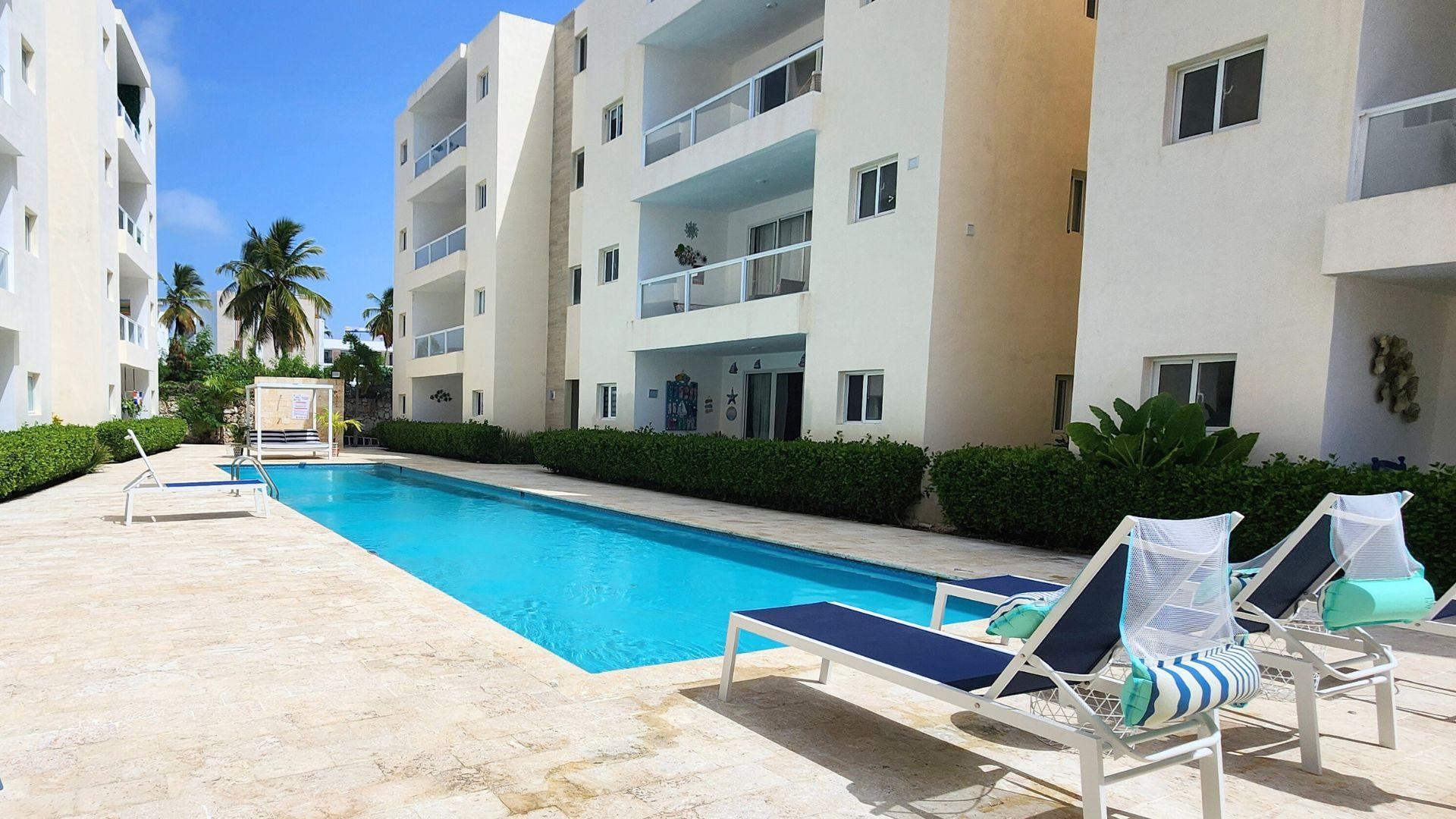 Stylish 2 Bed, 3 Bath Condo, Walk to Beach in El Cortecito