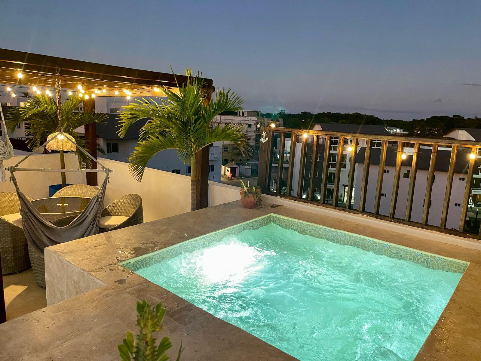 Exclusivo Penthouse con Jacuzzi y Terraza Privada a 3 minutos de la playa