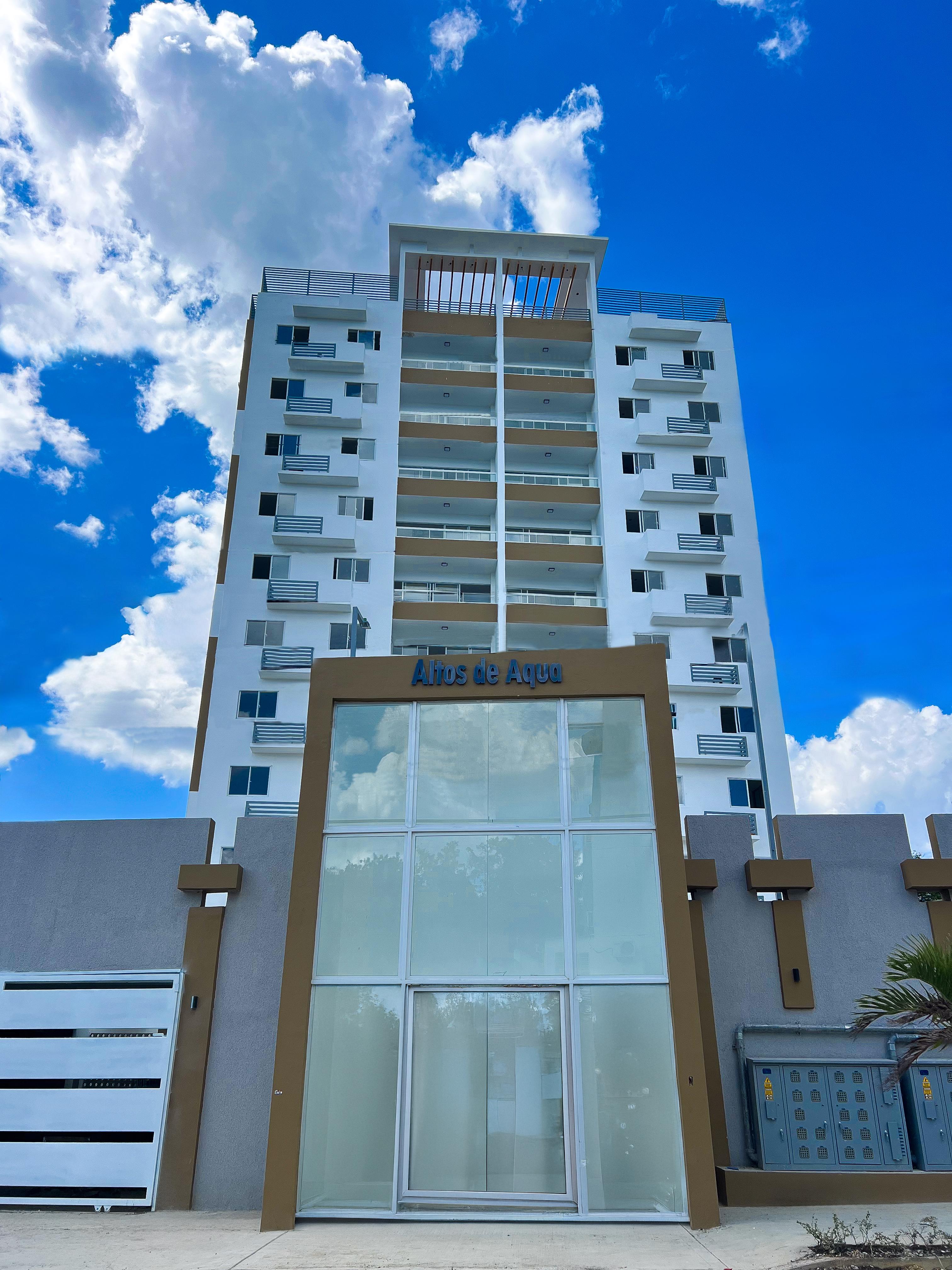 Apartamentos listos para entrega en Colinas del Arroyo II desde US$129,000