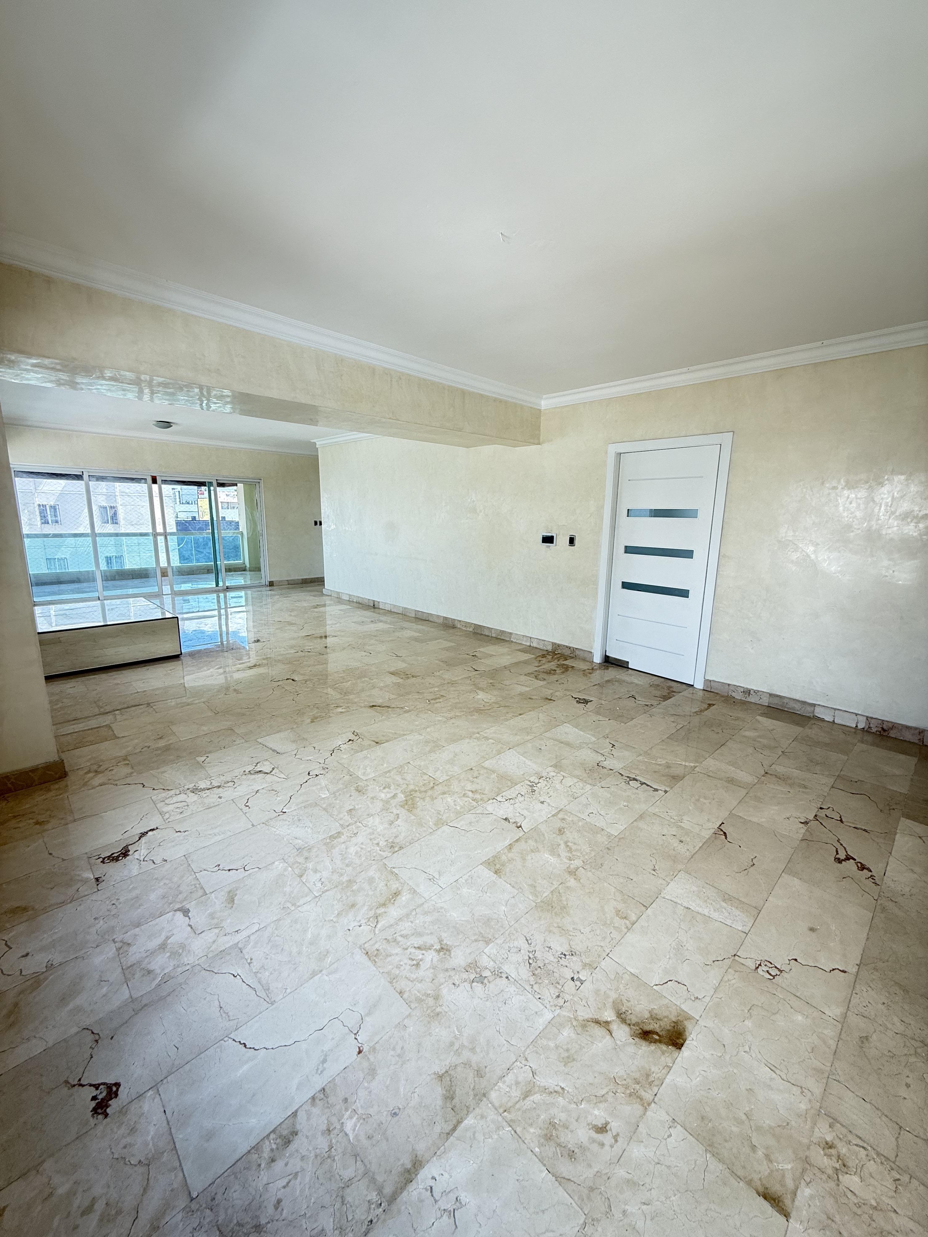 PIANTINI | APARTAMENTO DE 3 HABITACIONES + TERRAZA EN VENTA EN TORRE FAMILIAR