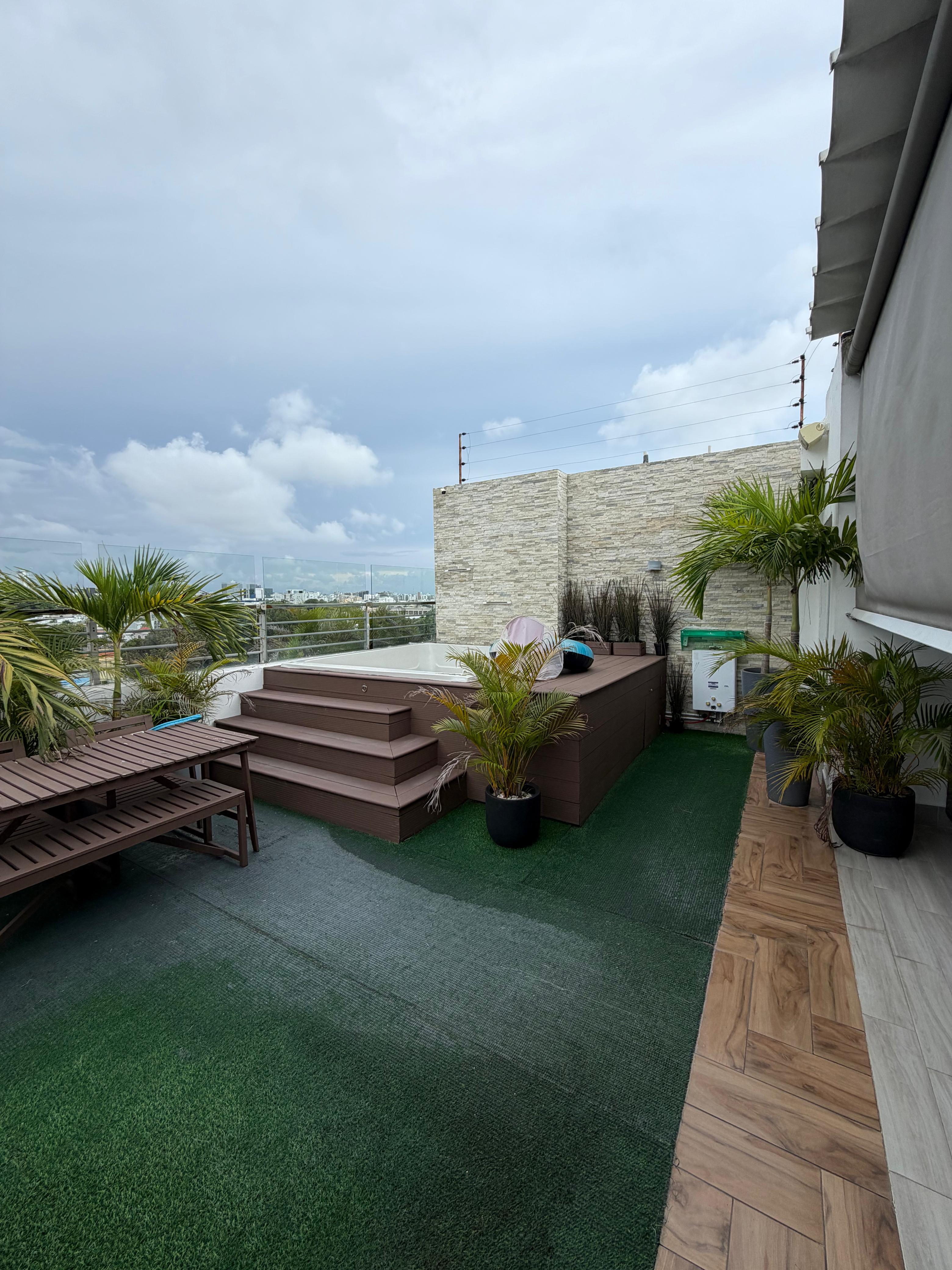 Penthouse te koop in de wijk Los Prados.