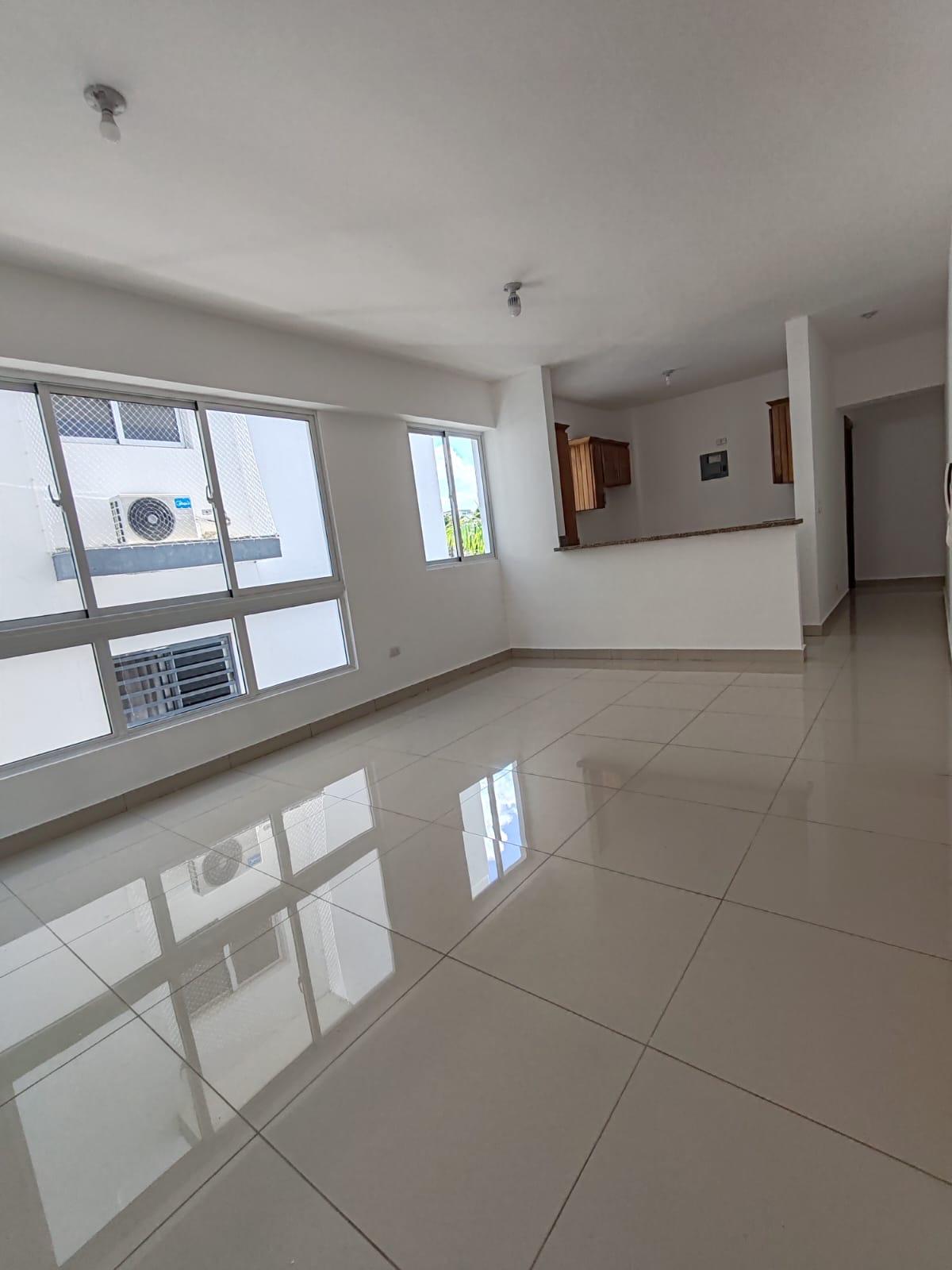 Apartamento en excelente condiciones, ubicando en zona residencial tranquila a pocos minutos de parques recreativos. photo 1