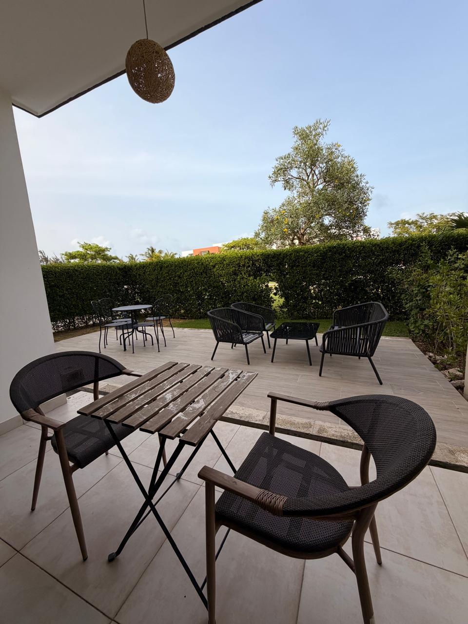 ALQUILER PUNTA CANA APARTAMENTO AMUEBLADO 2 HABITCIONES Y TERRAZA