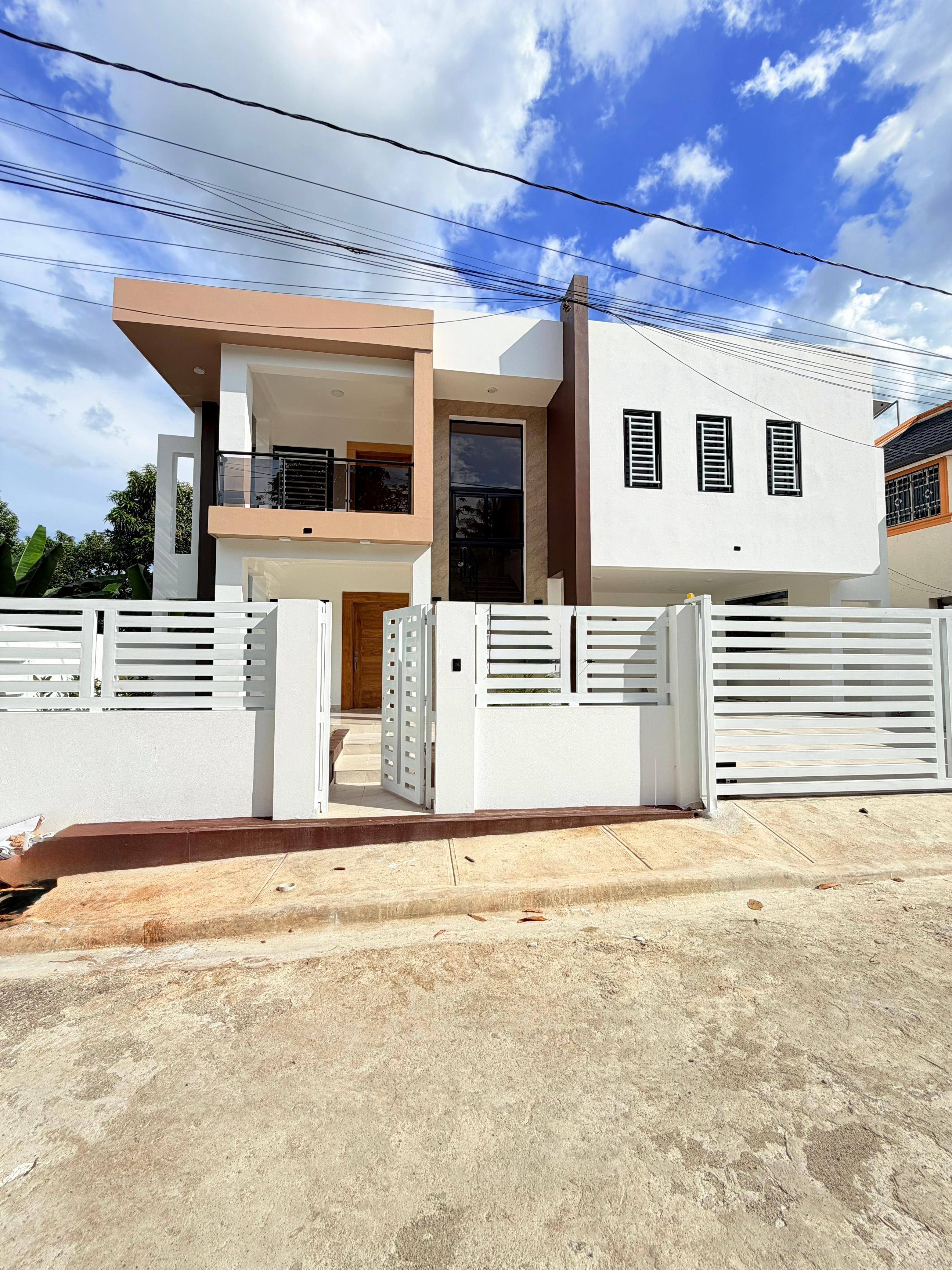 CASA EN VENTA EN LA BARRANQUITA, SANTIAGO