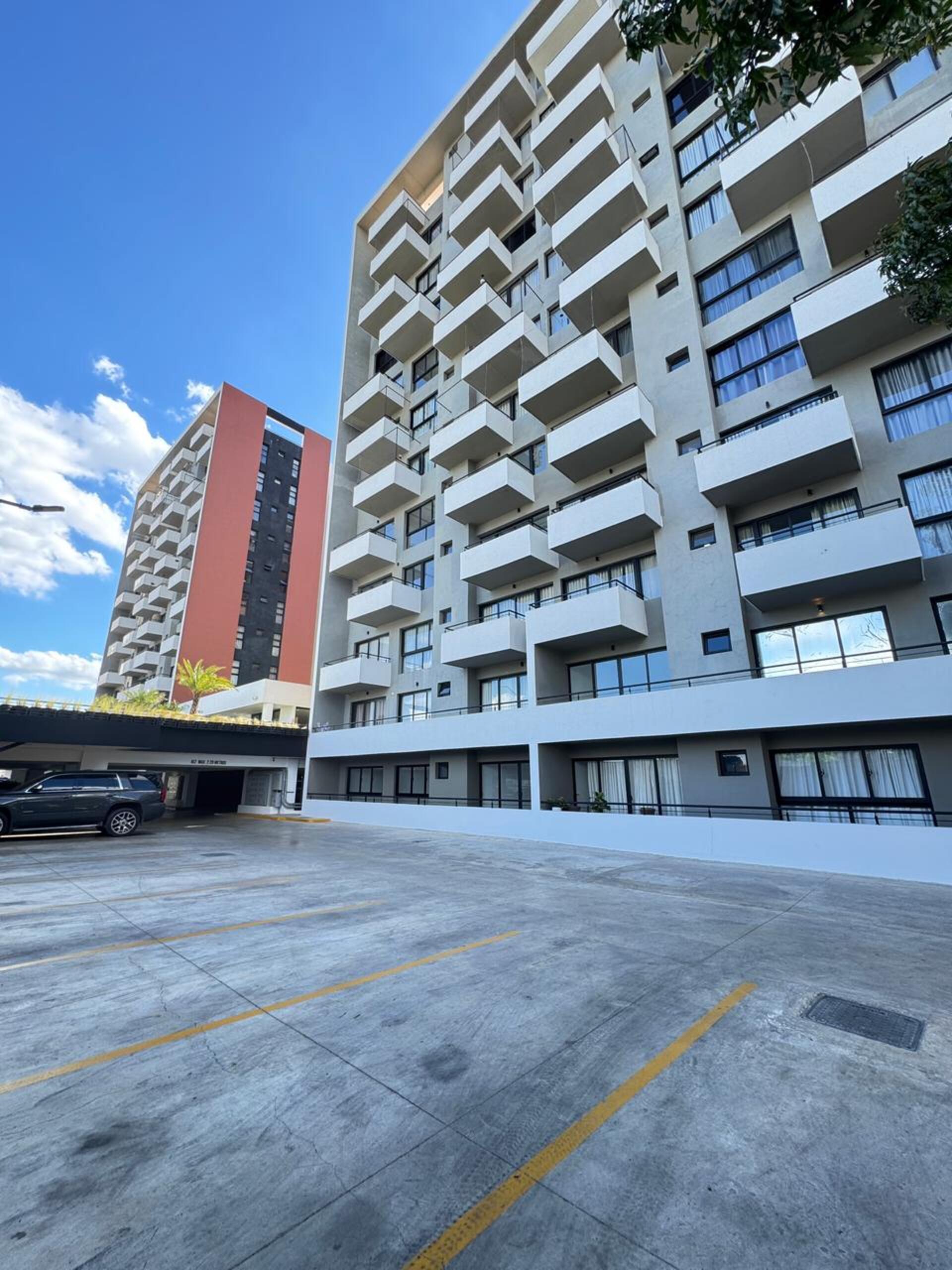 Penthouse en Venta o Alquiler en Avenida Hispanoamericana, Santiago | 5 Habitaciones
