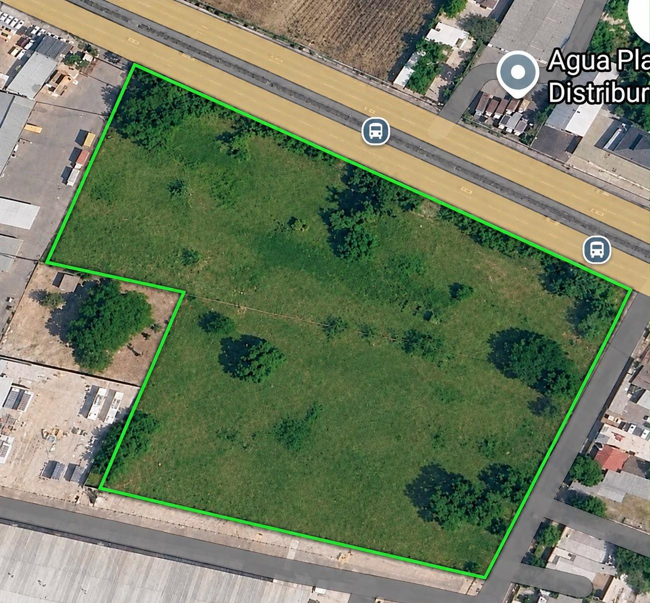 Solar en Venta ó Renta ubicado en la Autopista Duarte