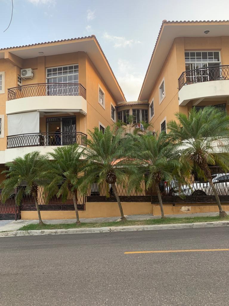 Se vende apartamento en la zurza Santiago