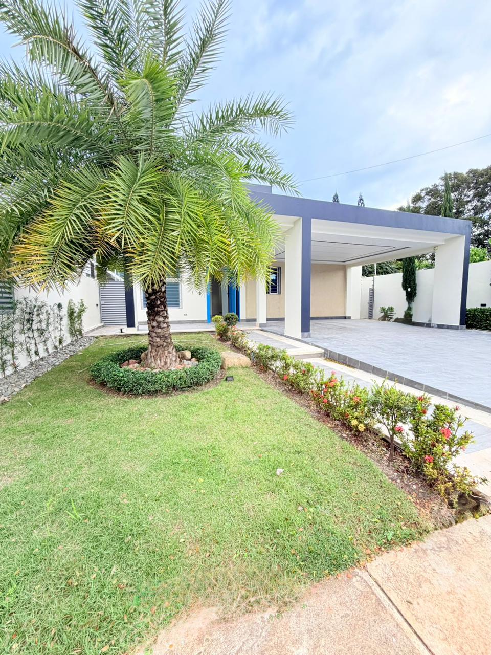 CASA EN VENTA EN GURABO, SANTIAGO.