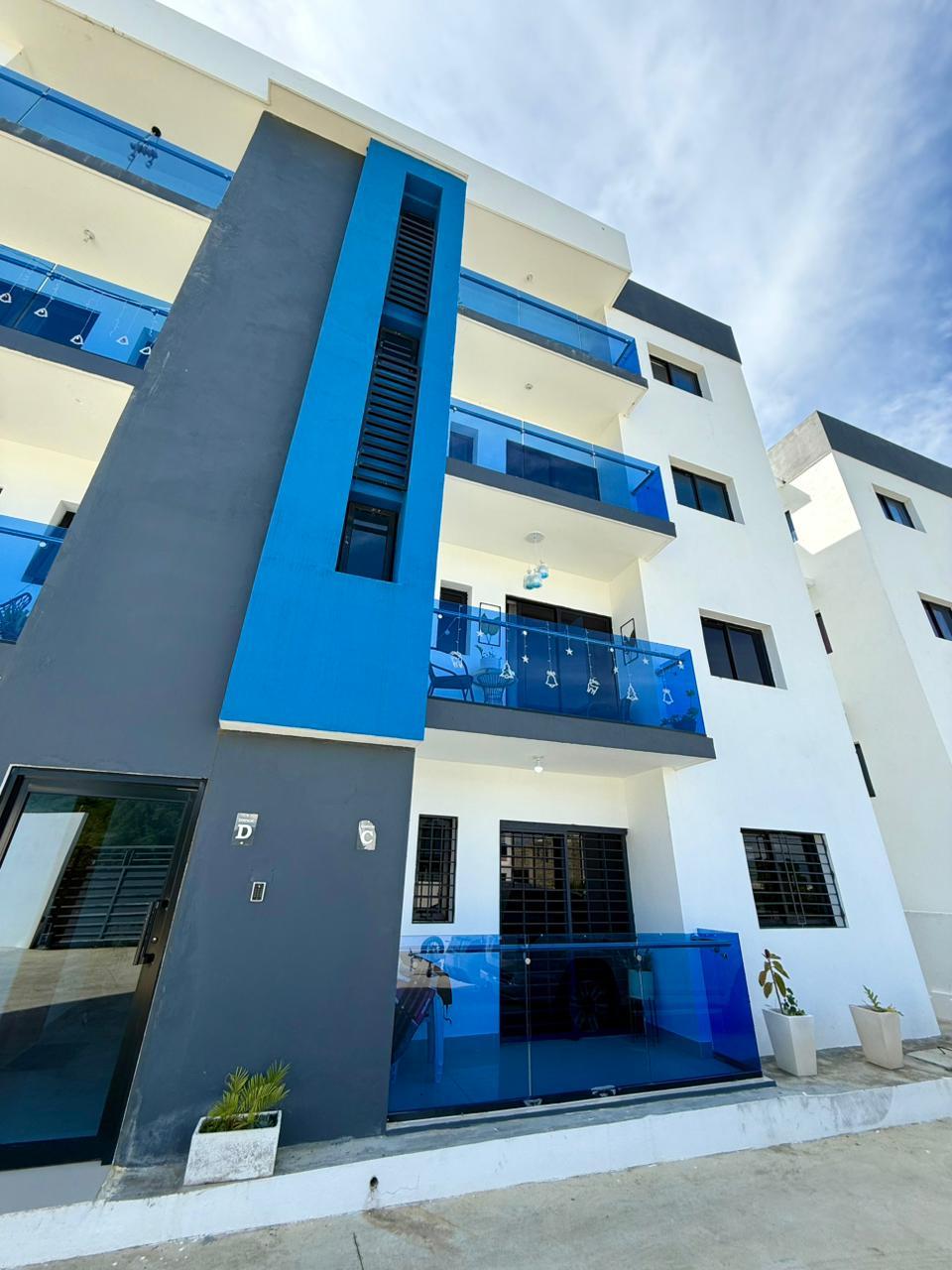APARTAMENTO EN VENTA EN ARROYO HONDO, SANTIAGO.