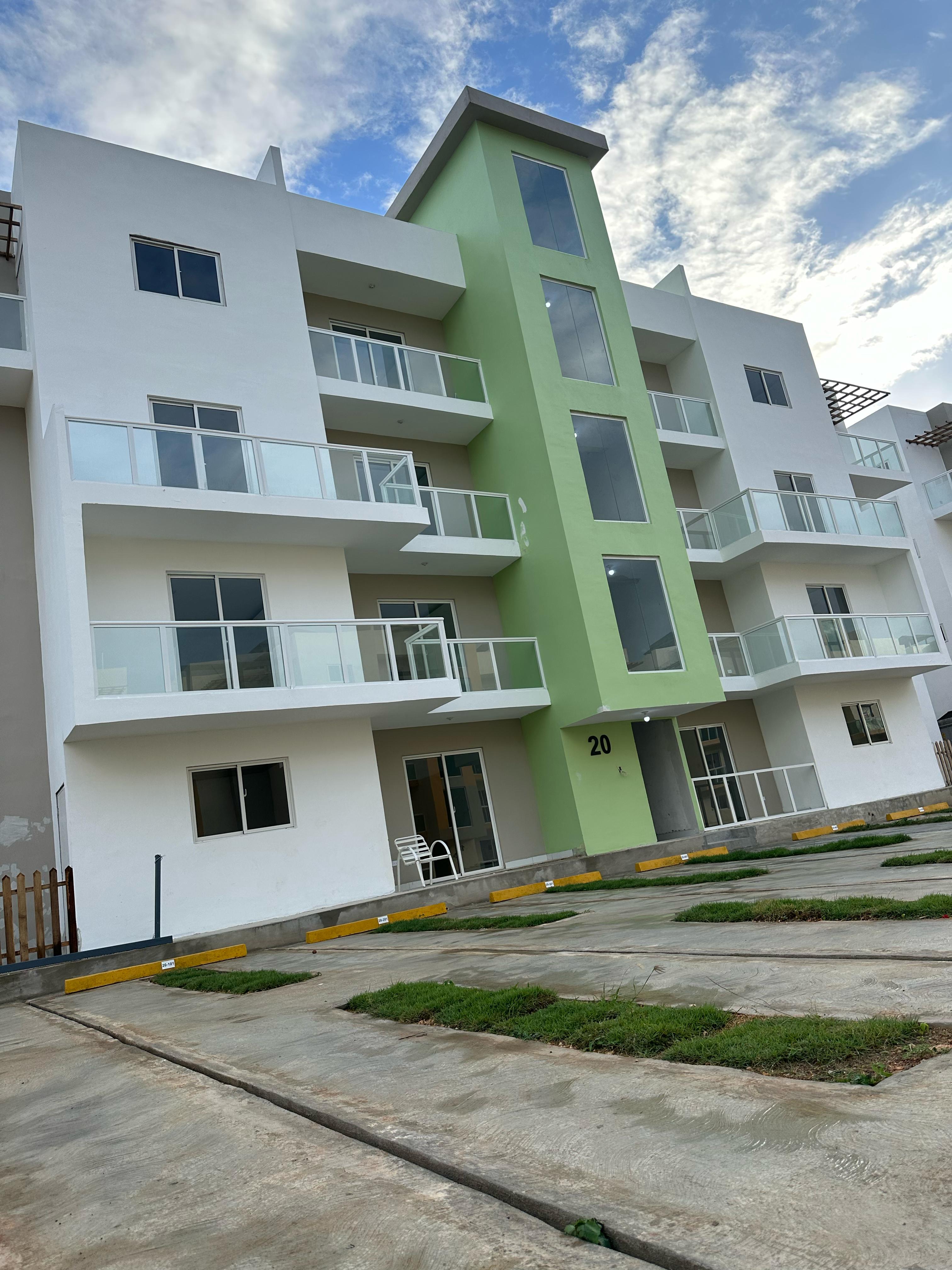 VENDO APARTAMENTO EN SAN ISIDRO PROXIMO AL SUPERMECADO BRAVO