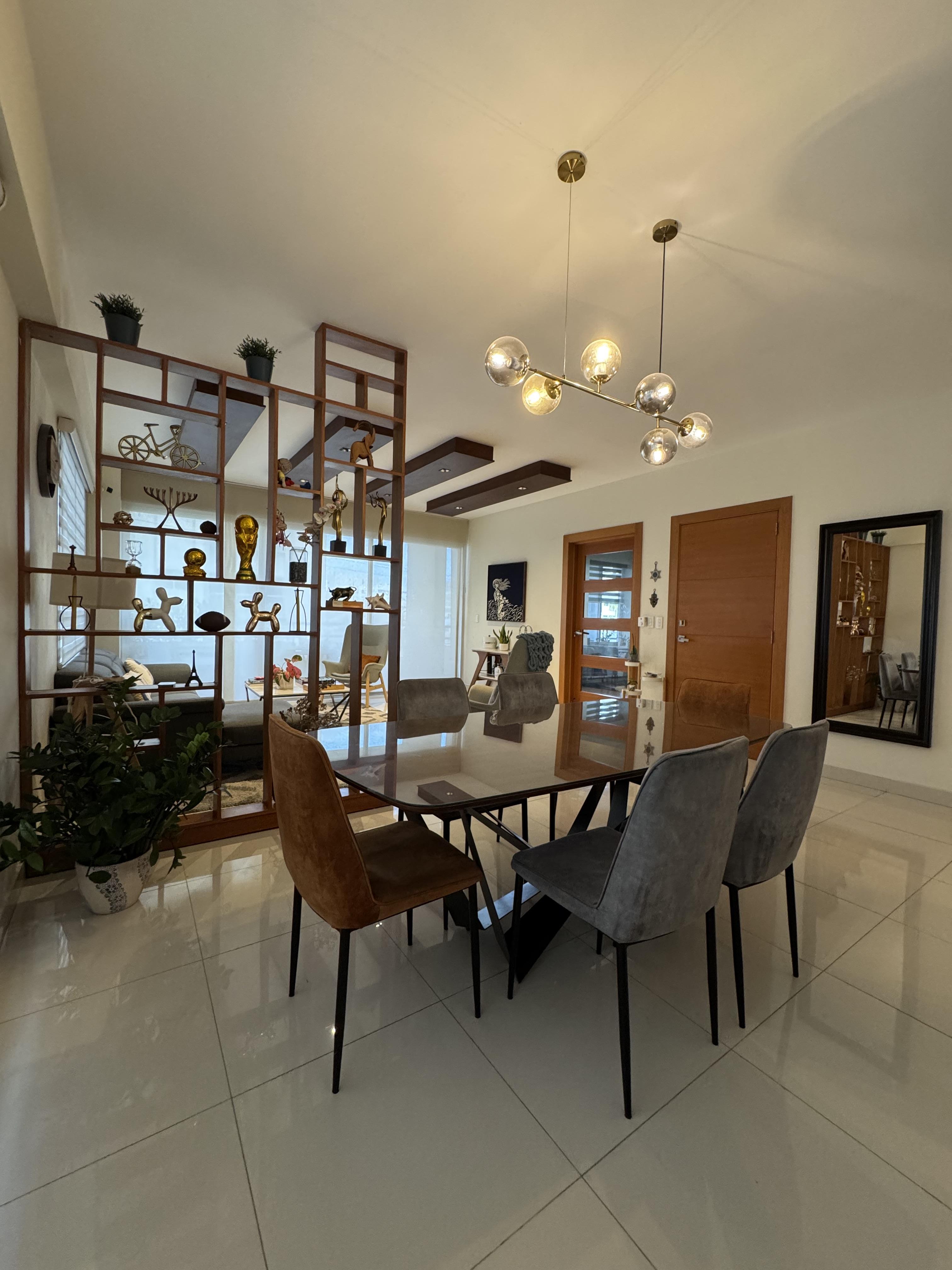 Evaristo Morales 3 Habs + Estudio US$325,000