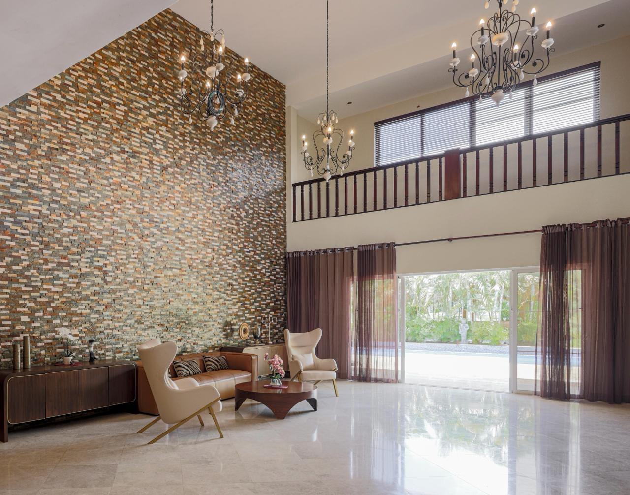 En Venta en Residencial Cocotal , Bavaro , una villa de 600m2 , de 4 amplios dormitorios y oficina y habitacion de servicio . Full amueblada . Piscina y gazebos en el patio