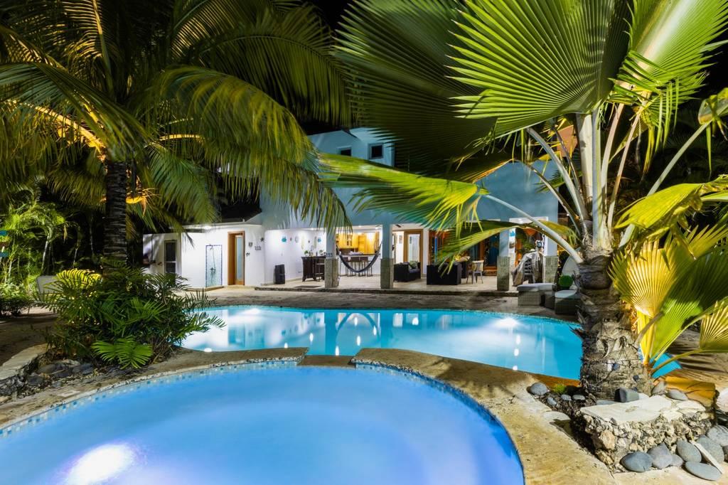 Villa in Metro Country Club