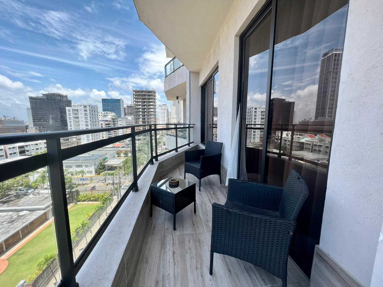 Vendo apartamento de 1 habitación totalmente amueblado, en el mismo corazón del exclusivo Sector de Piantini
