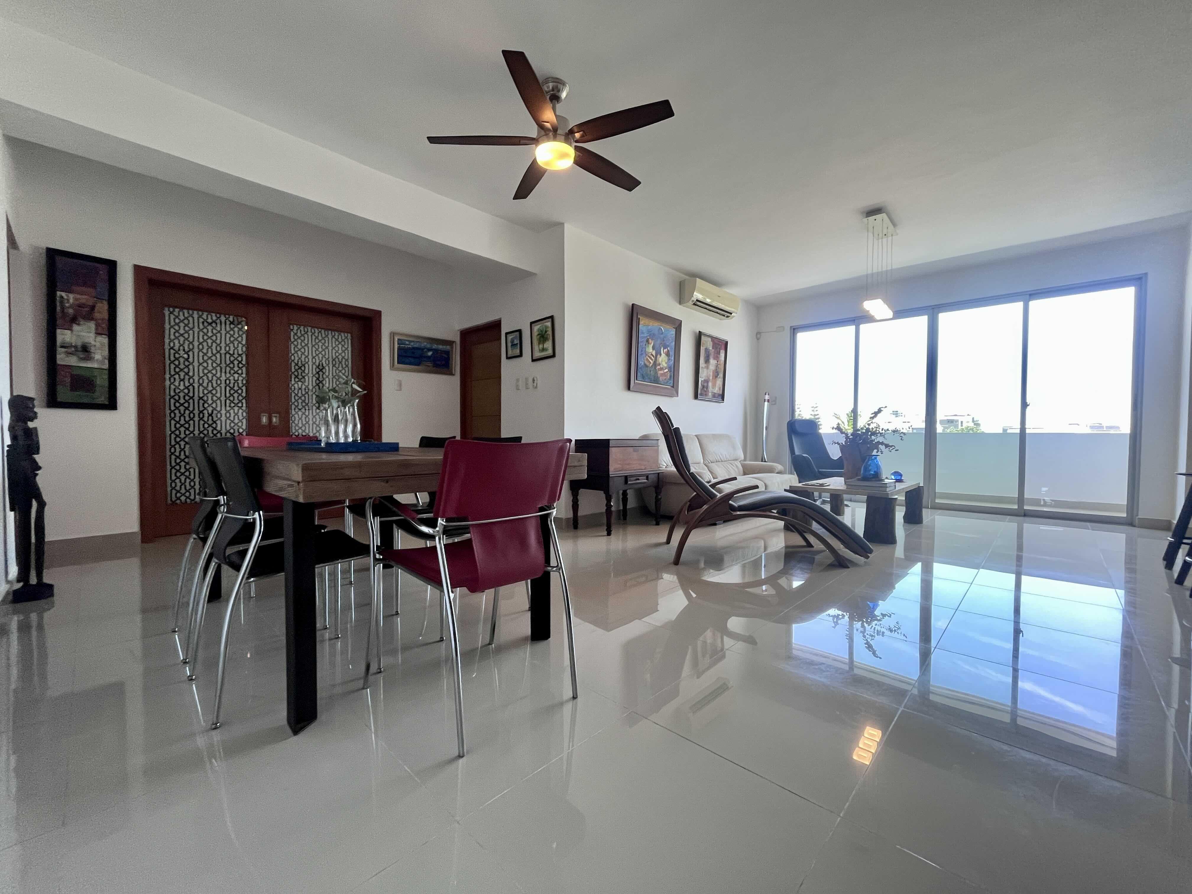Apartamento en venta en Gazcue | 3 habitaciones, 2.5 baños | US$290,000