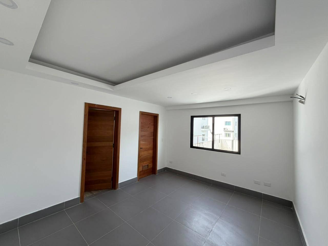 Vendo amplio Apartamento en Jardines del Sur