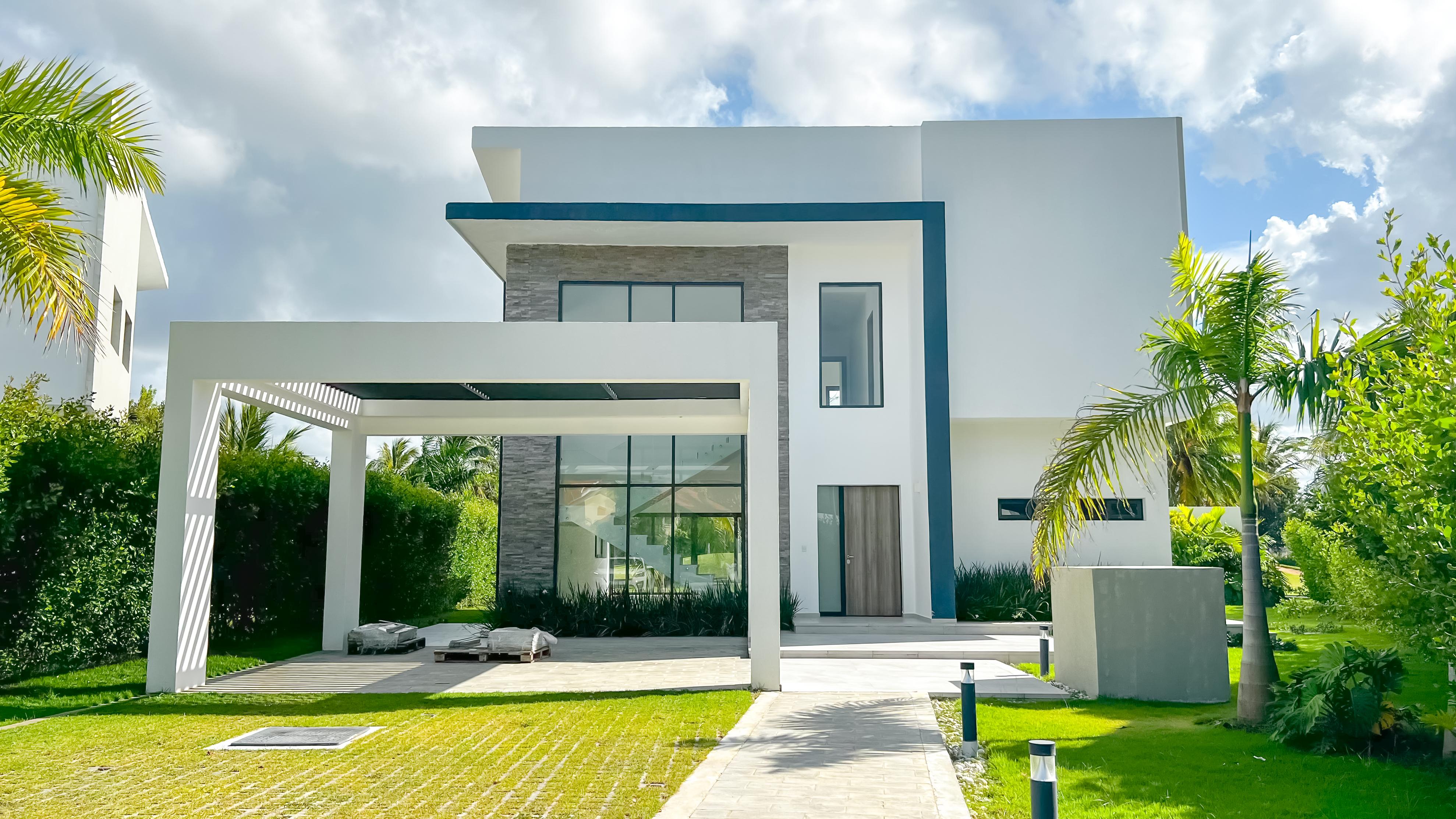 Venta de Majestuosa Villa en Cocotal Golf & Country Club