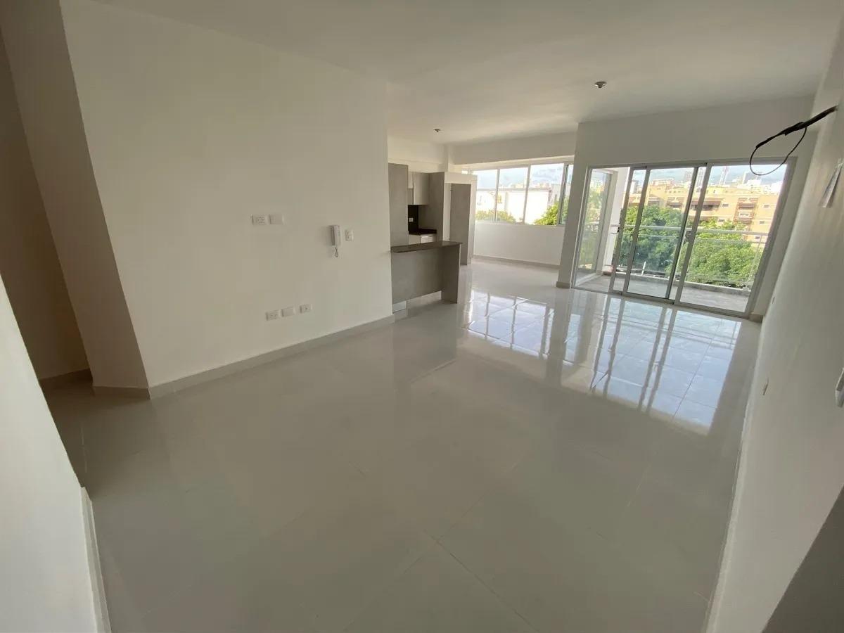 Alquilo Amplio apartamento en el Millón