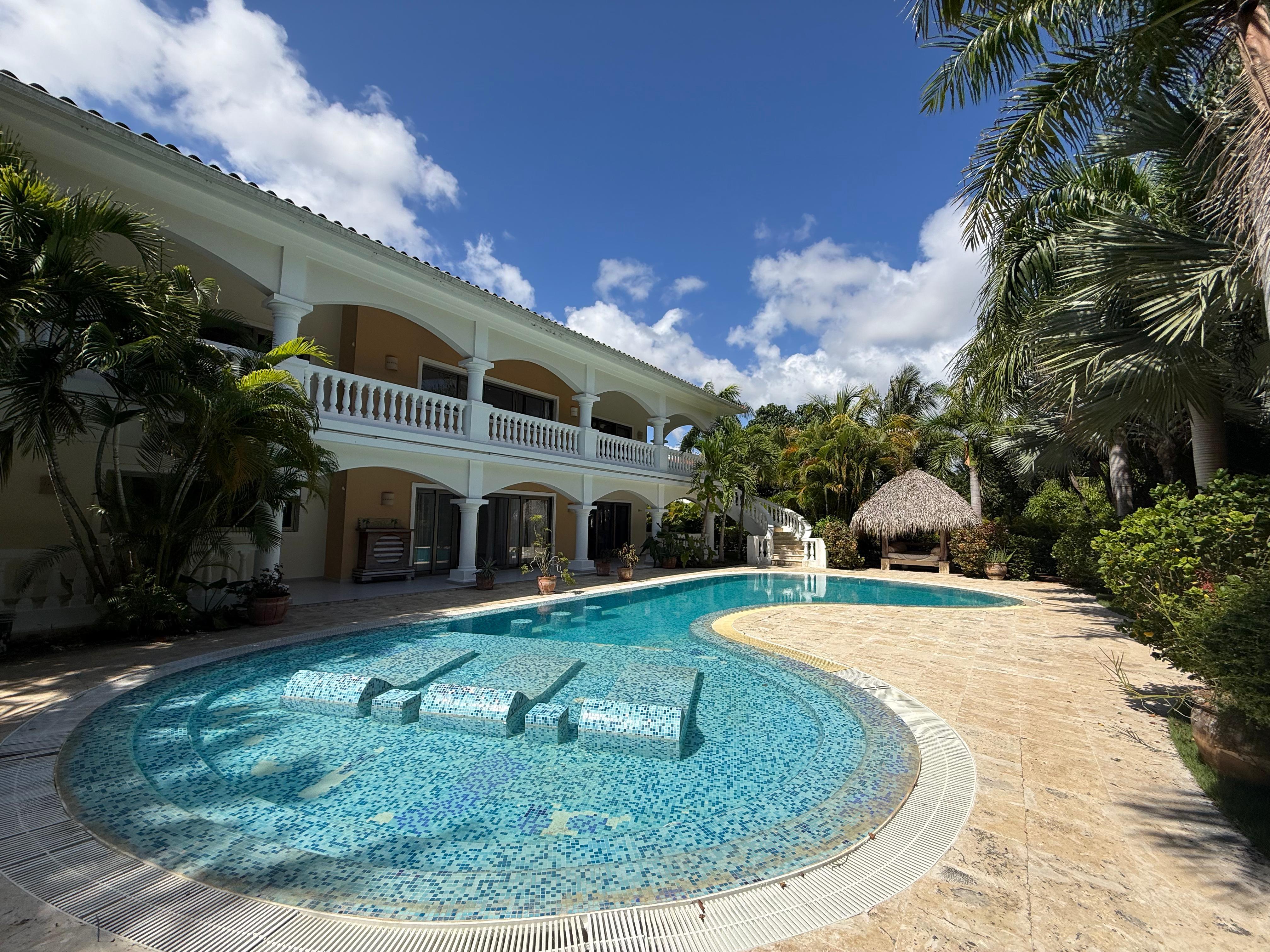 Villa de Lujo en Venta en Cocotal Golf & Country Club, Bávaro Punta Cana | 4 Habitaciones
