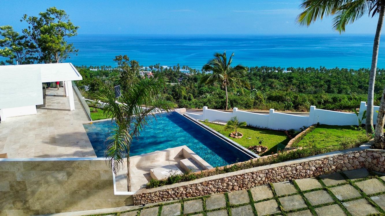 Las Terrenas villa with pool for sale