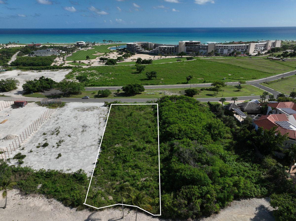 Solar en Venta en Las Palmas, Cap Cana | 1,803 m² Frente al Punta Espada Golf Course