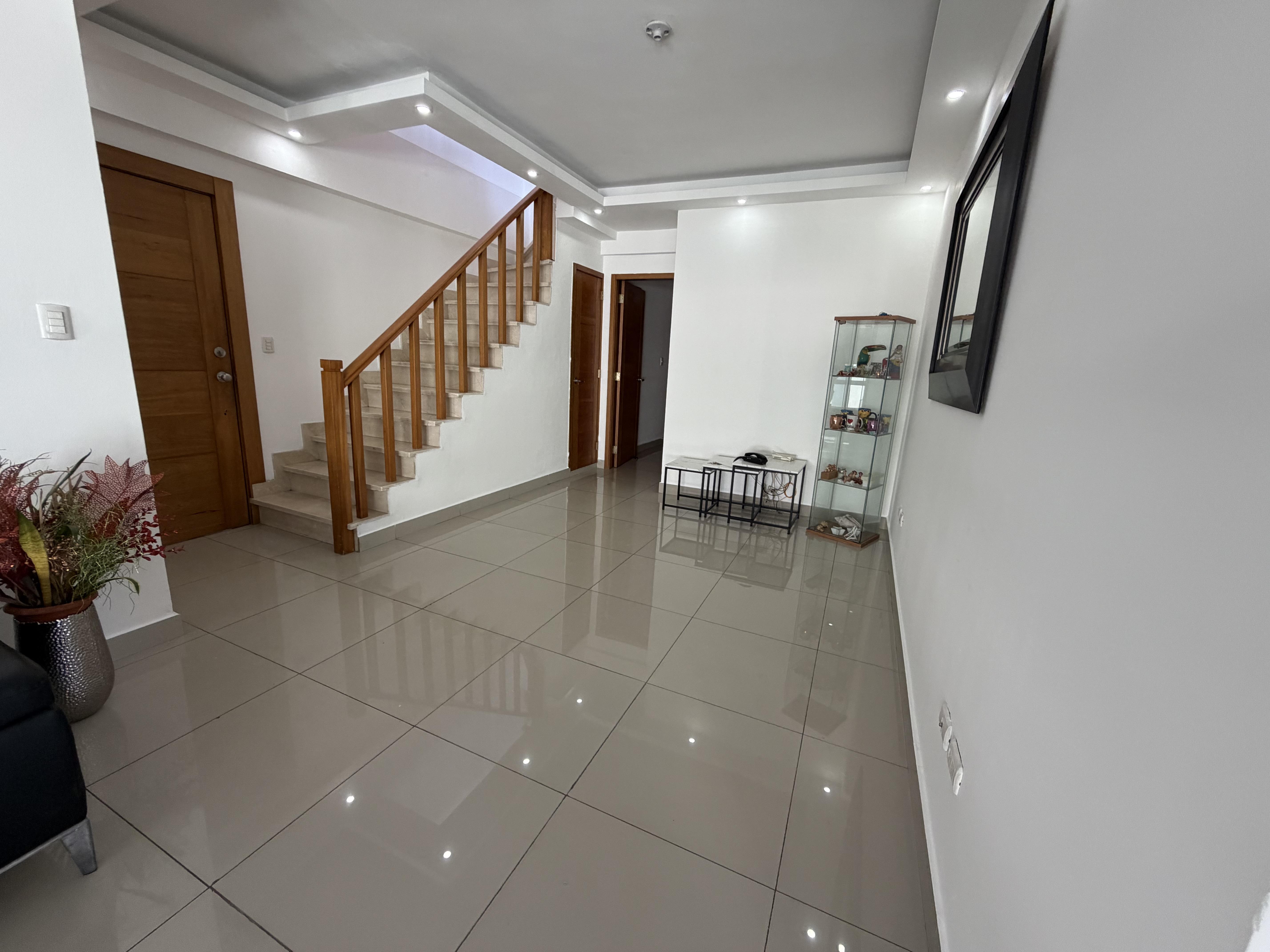 Se vende PH en mirador norte de 3 habitaciones