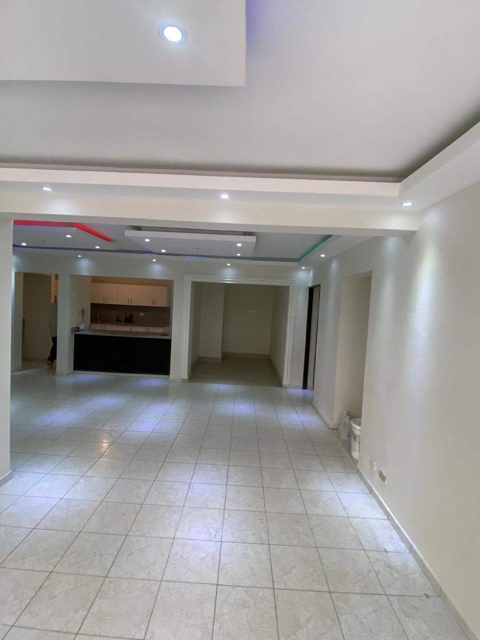 Apartamento en primer nivel en el Millón.