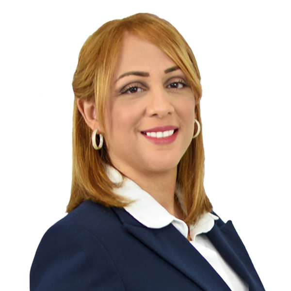 Lesley Velázquez MR. HOME