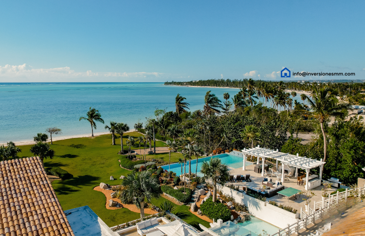 Exclusiva Villa en Cap Cana con Playa Privada, Juanillo Bay.