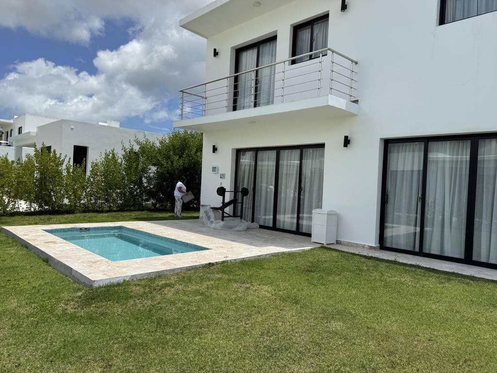 ¡Gran Oportunidad! CASA MODERNA con Jacuzzi, Vista Cana