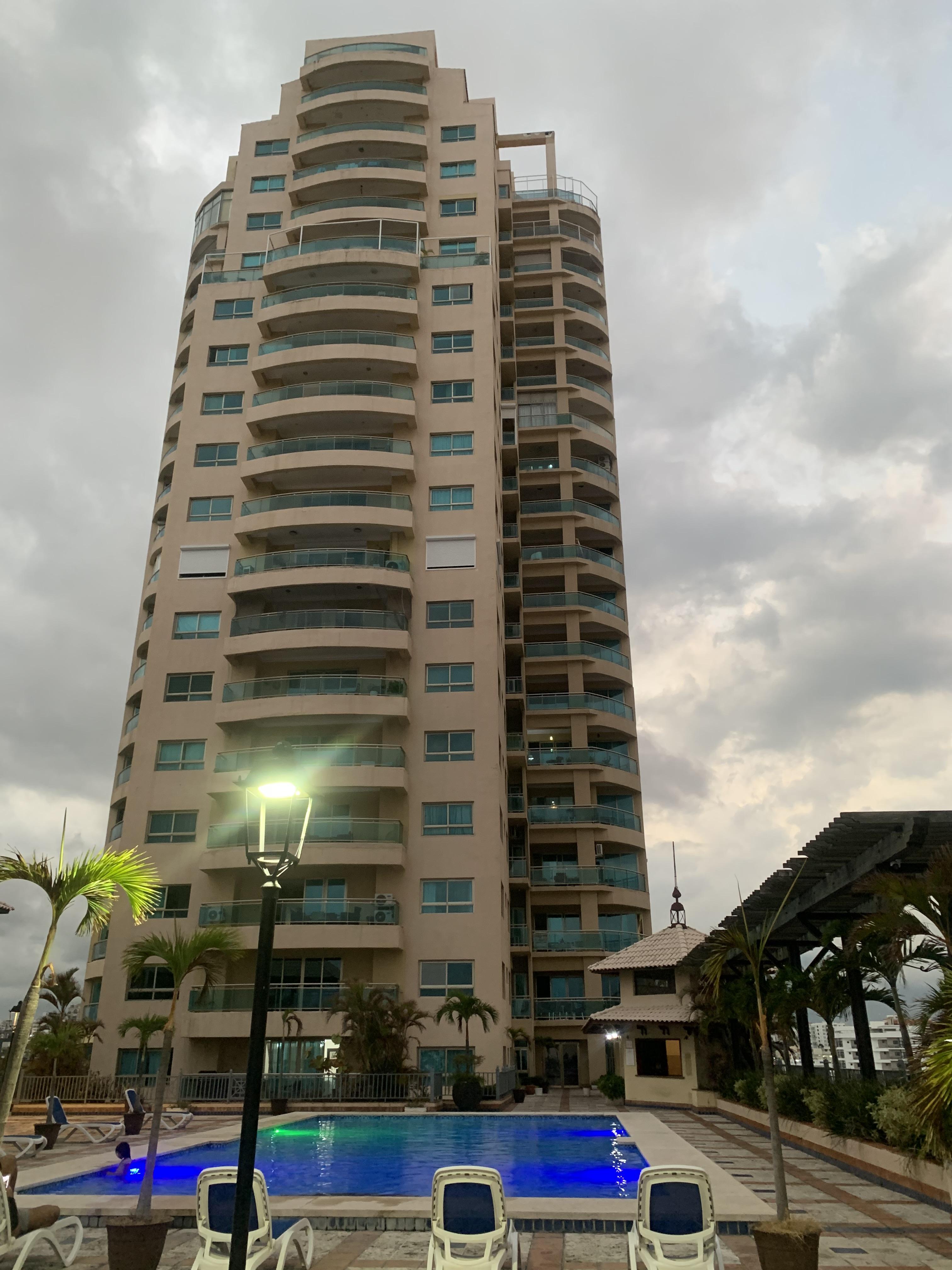 Apartamento de venta en Alma Rosa l.