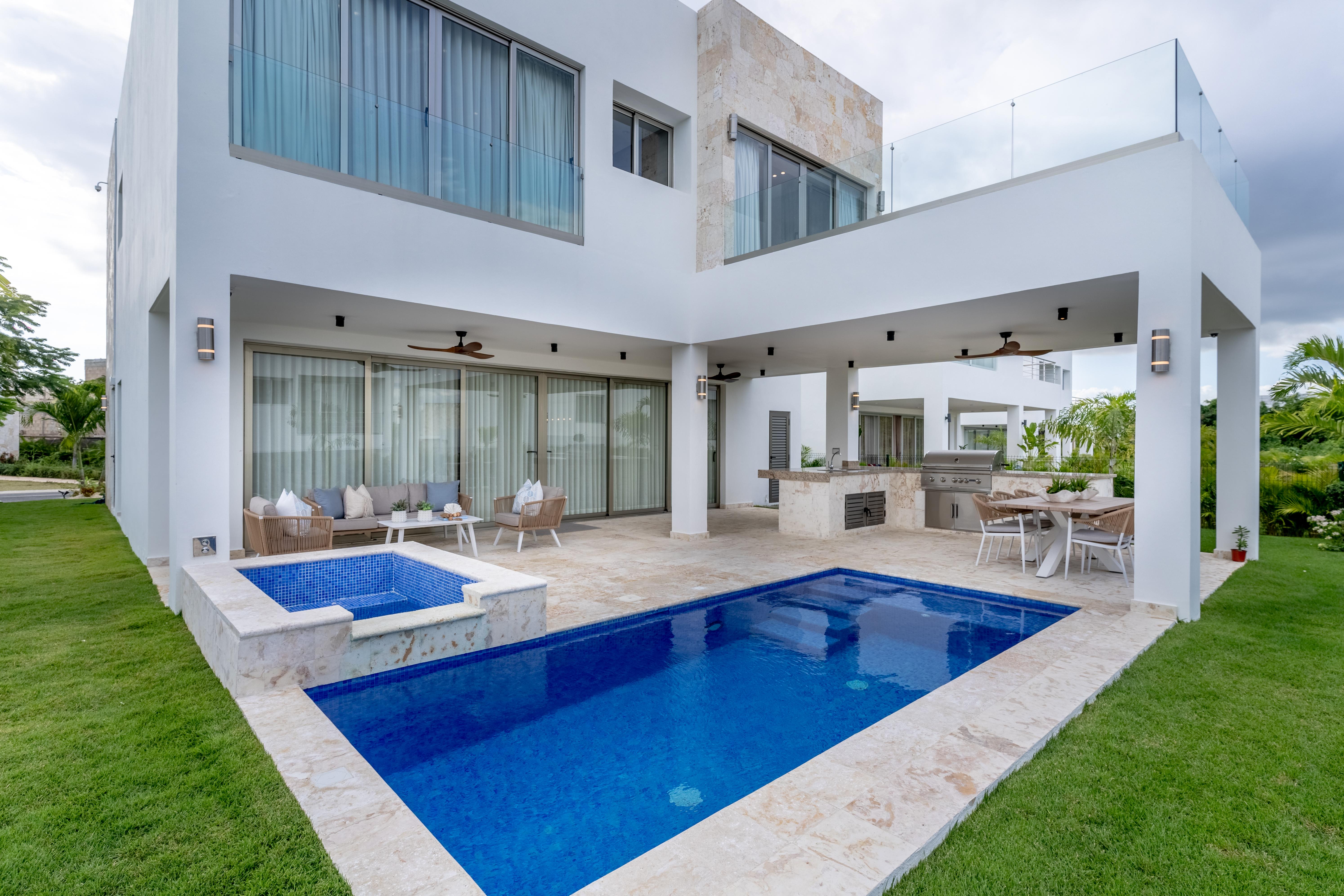 VILLA DE LUJO EN VENTA- EN PLAYA NUEVA ROMANA DE 3 HABITACIONES.