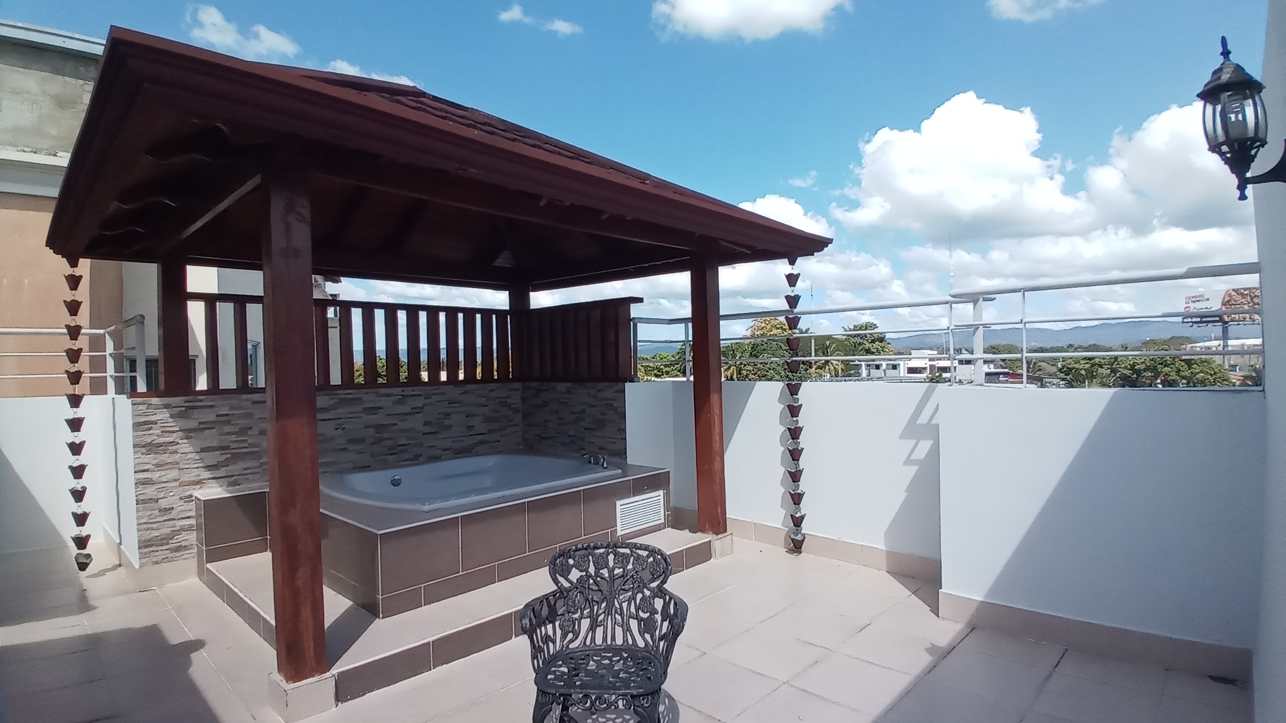 Hermoso Apartamento Ubicado en excelente zona de San Francisco de Macorís, salida a Sant. Dom.