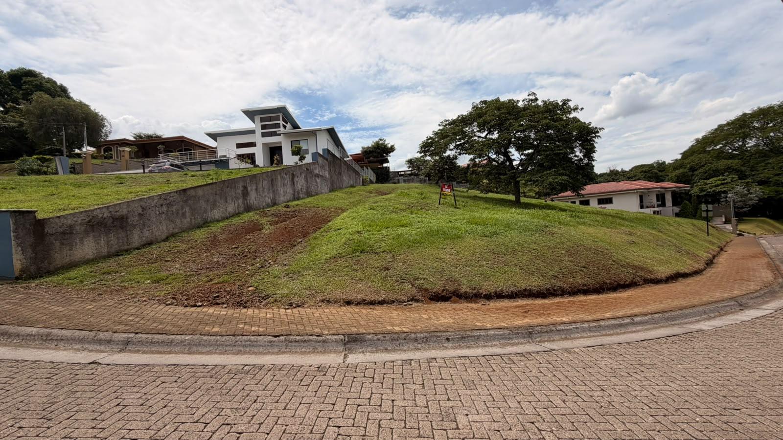 Terreno en Hacienda del Paseo