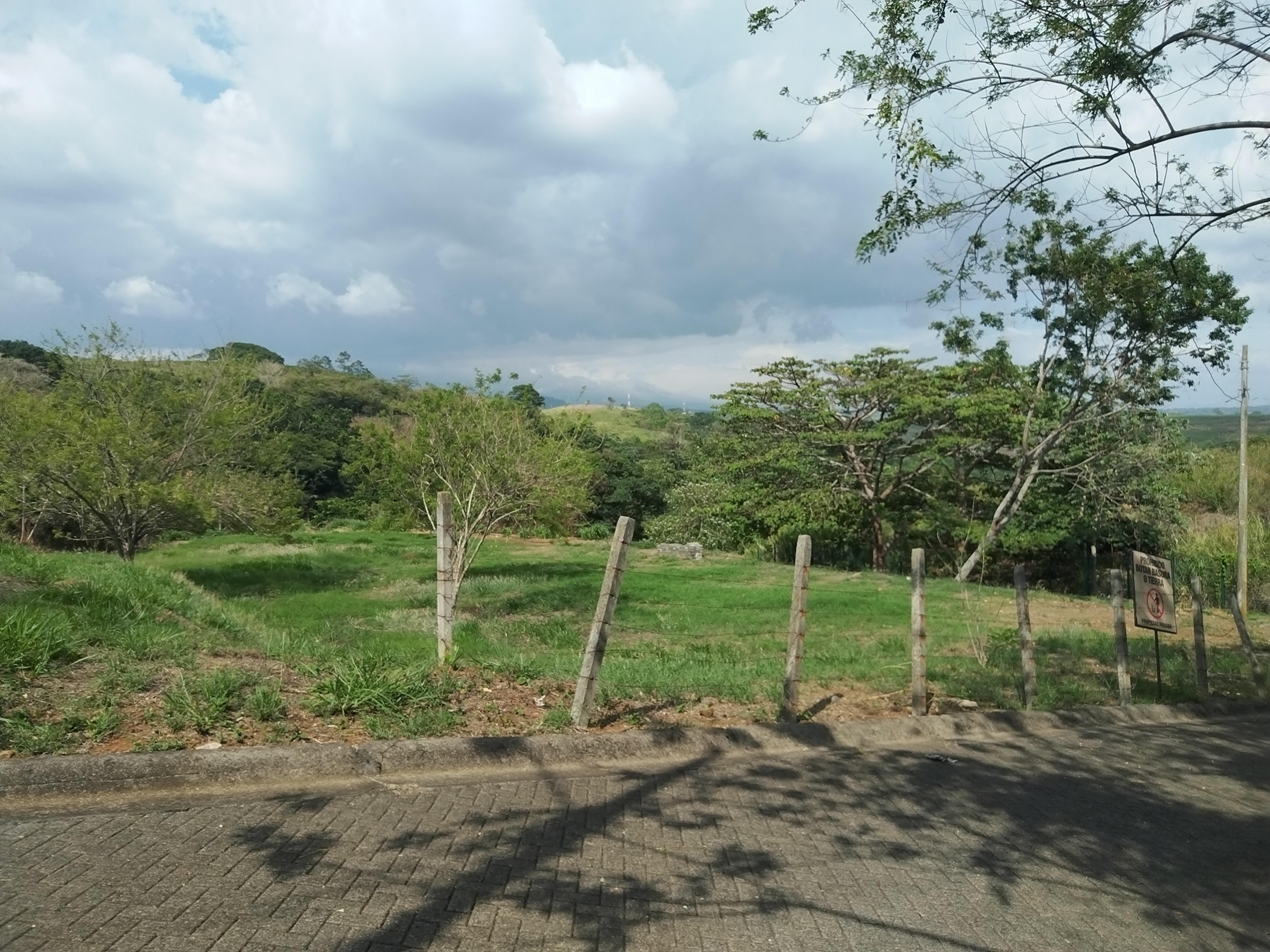 Land at Hacienda del Paseo