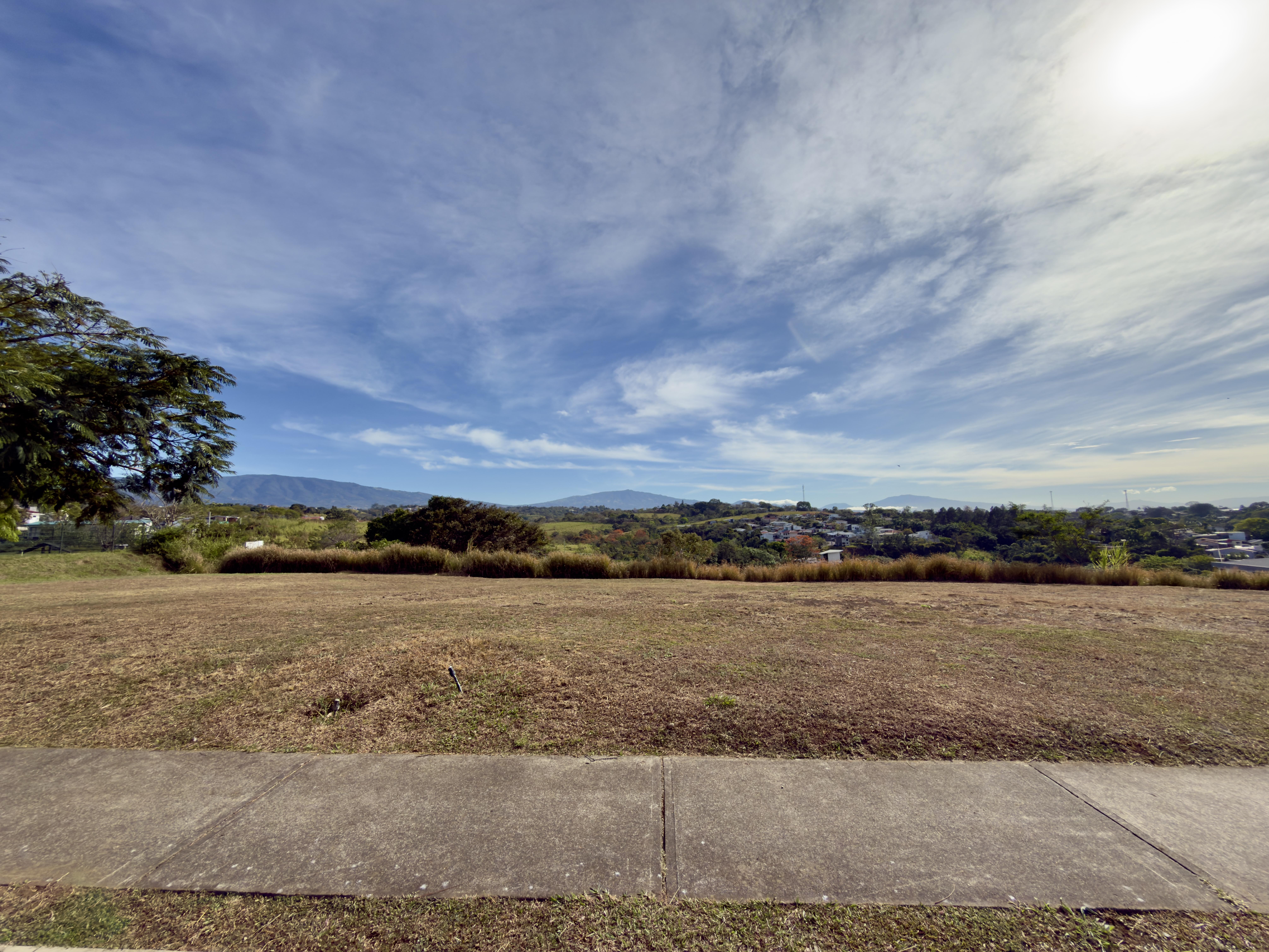 Terreno en Condominio Montezuma