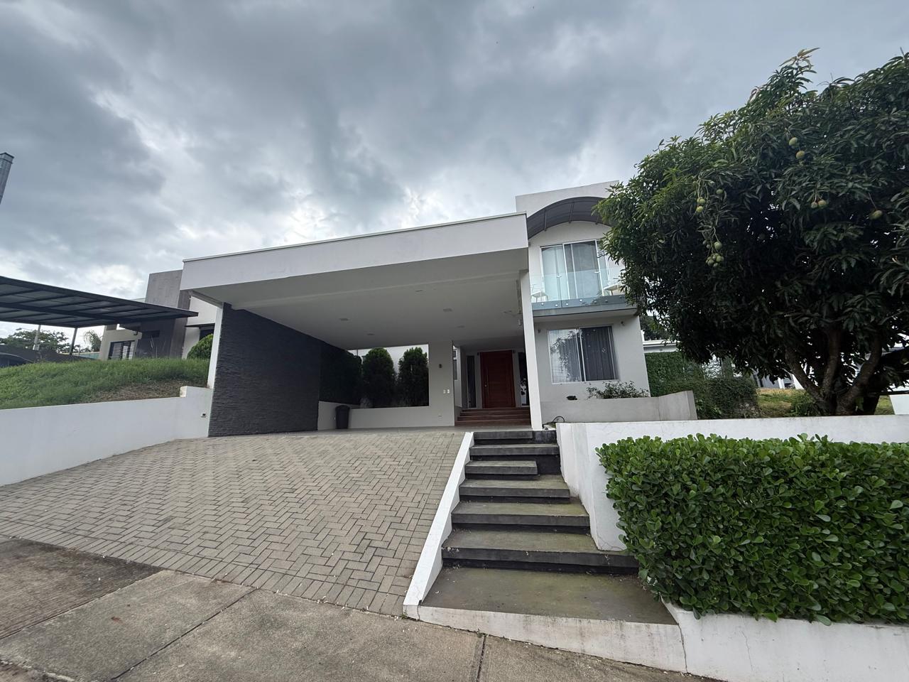Casa en Condominio Montezuma
