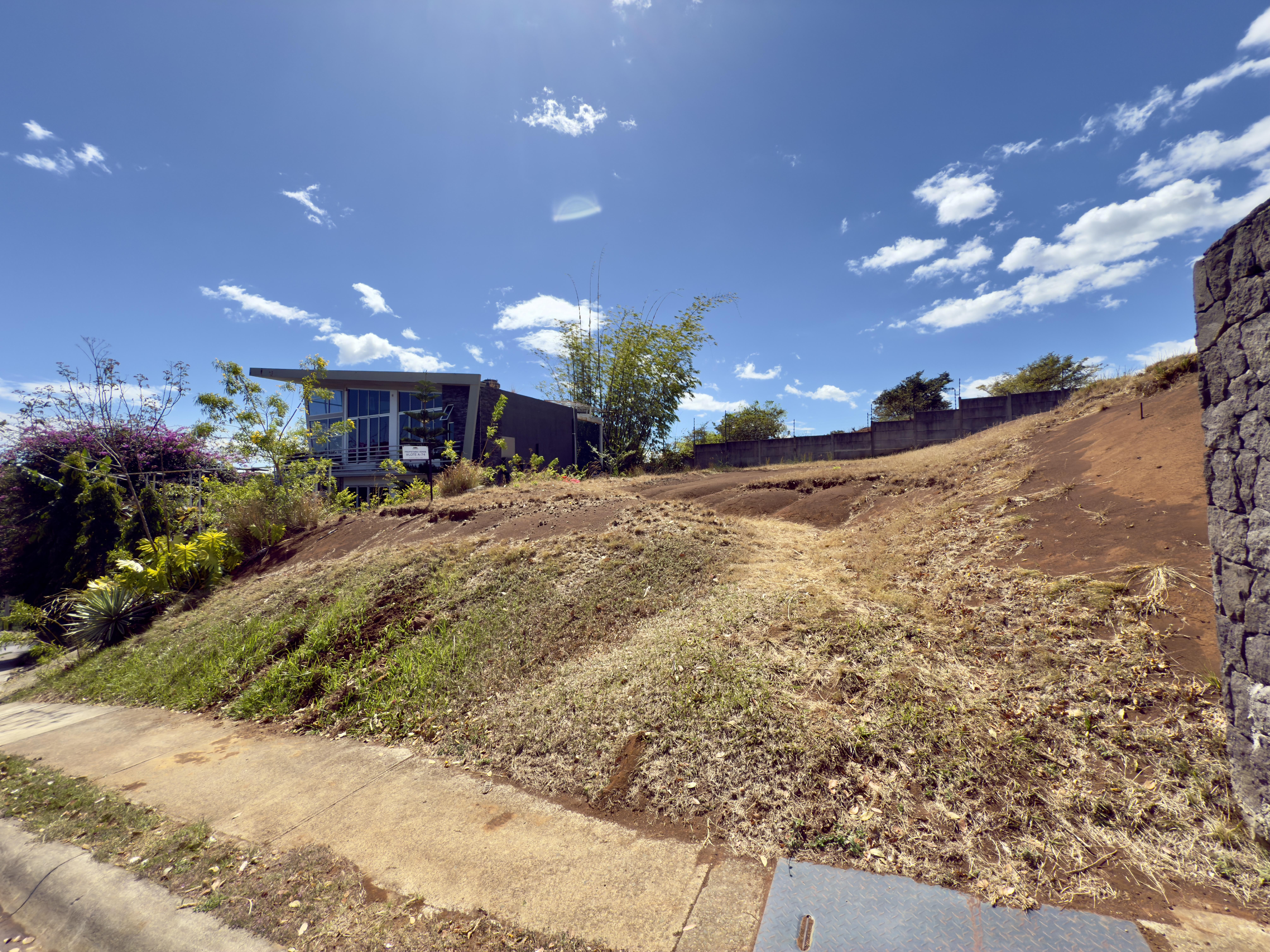 Terreno en Condominio Montezuma