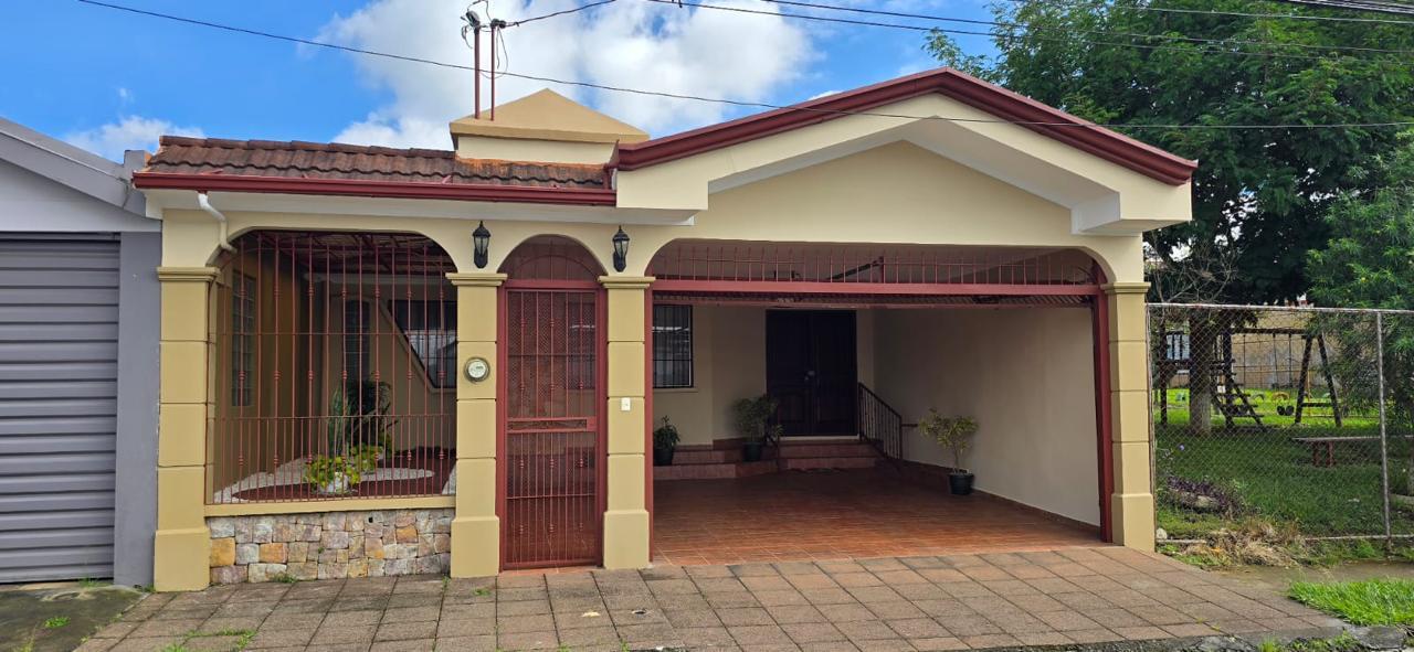 Casa en Desamparados